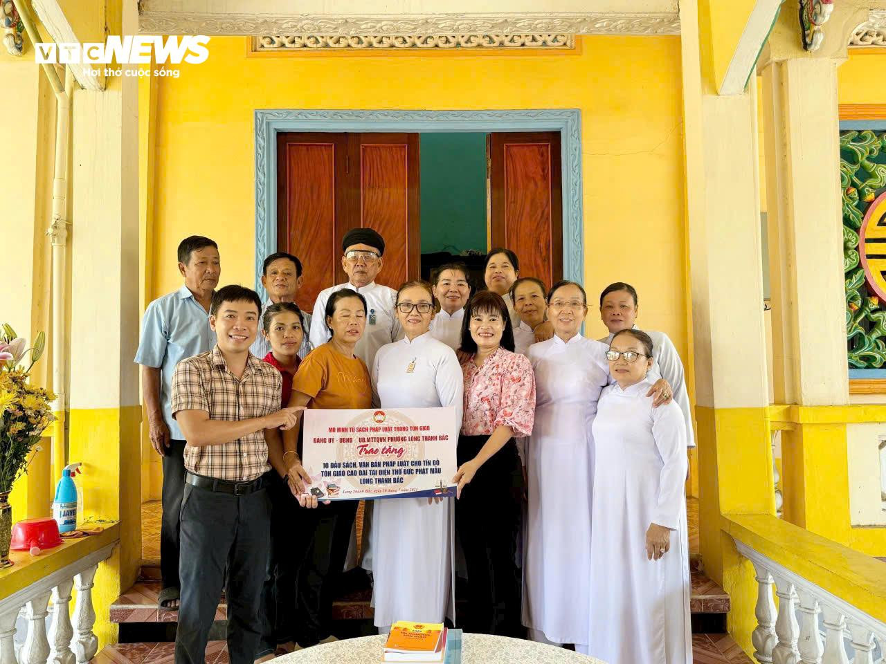 Chi bộ trong lòng họ đạo - Nơi ‘ý Đảng’ gặp ‘lòng dân’ - 6