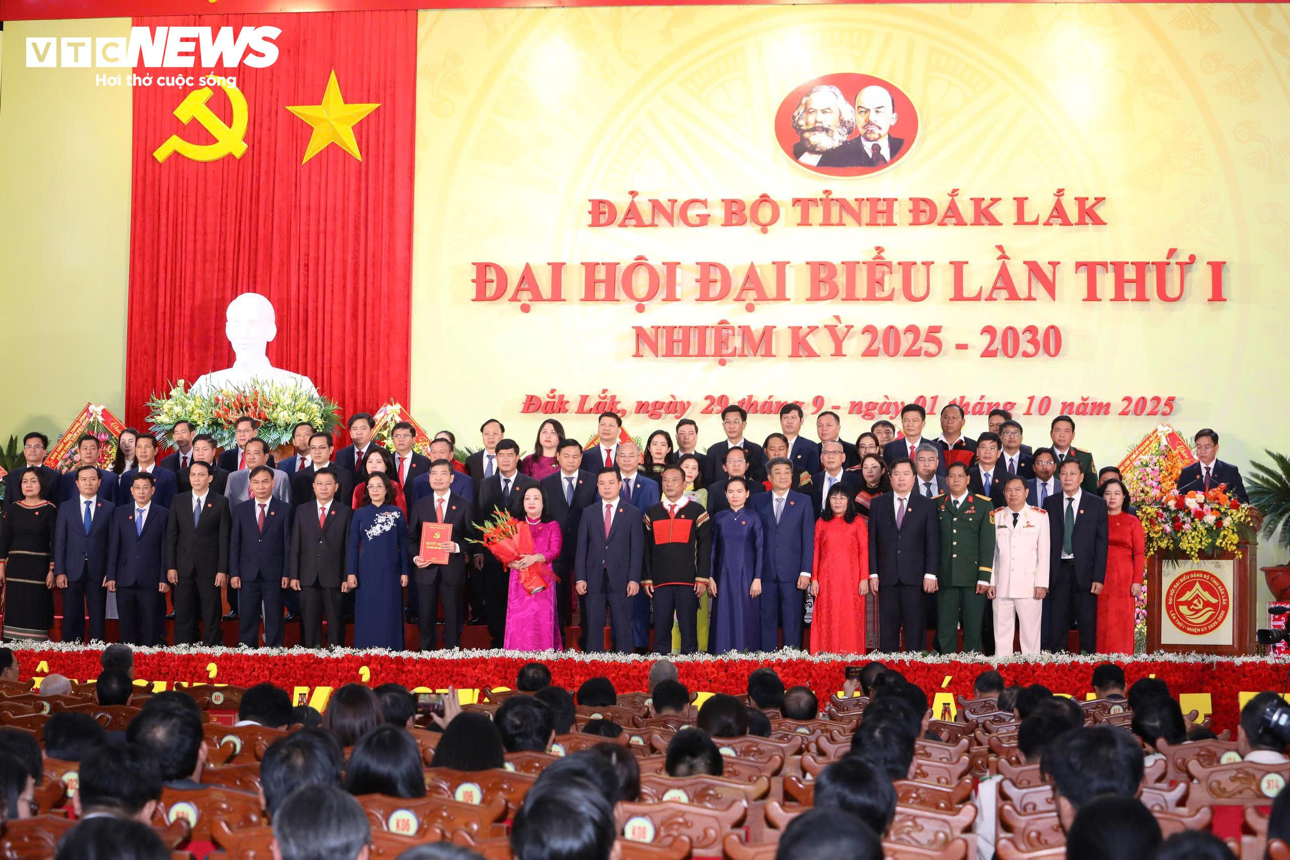 Đại hội Đảng bộ tỉnh Đắk Lắk lần thứ I hướng tới phát triển nhanh, bền vững - 1