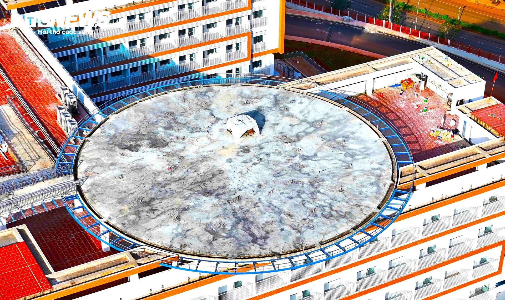 Cận cảnh bệnh viện có bãi đáp trực thăng đầu tiên ở Tây Nguyên - 6