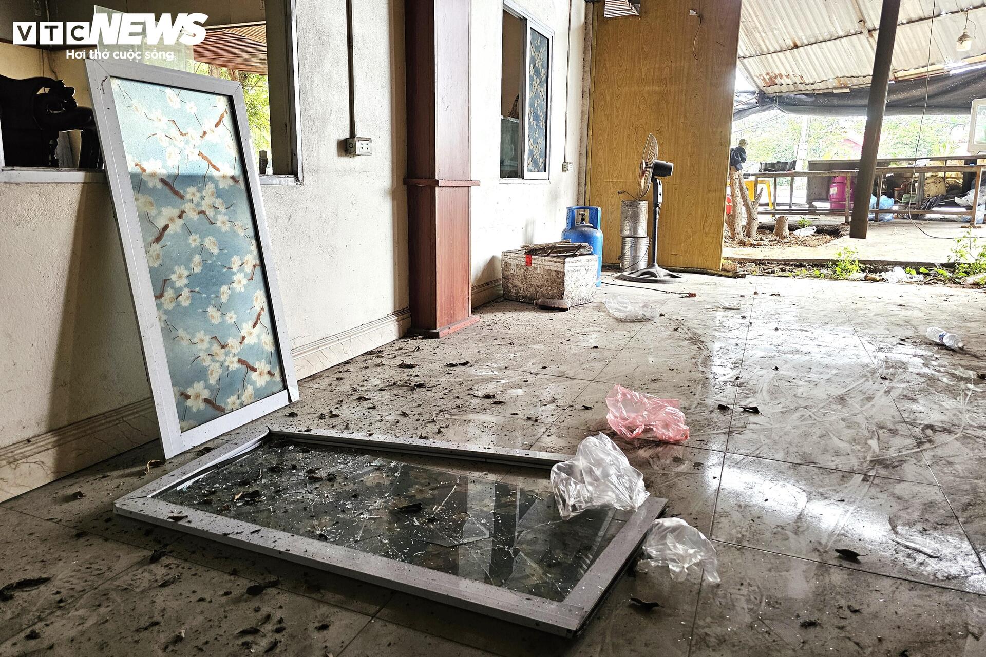 Hiện trường xe bồn nổ như bom: Xé toạc cabin, thổi bay cửa kính nhà dân - 8