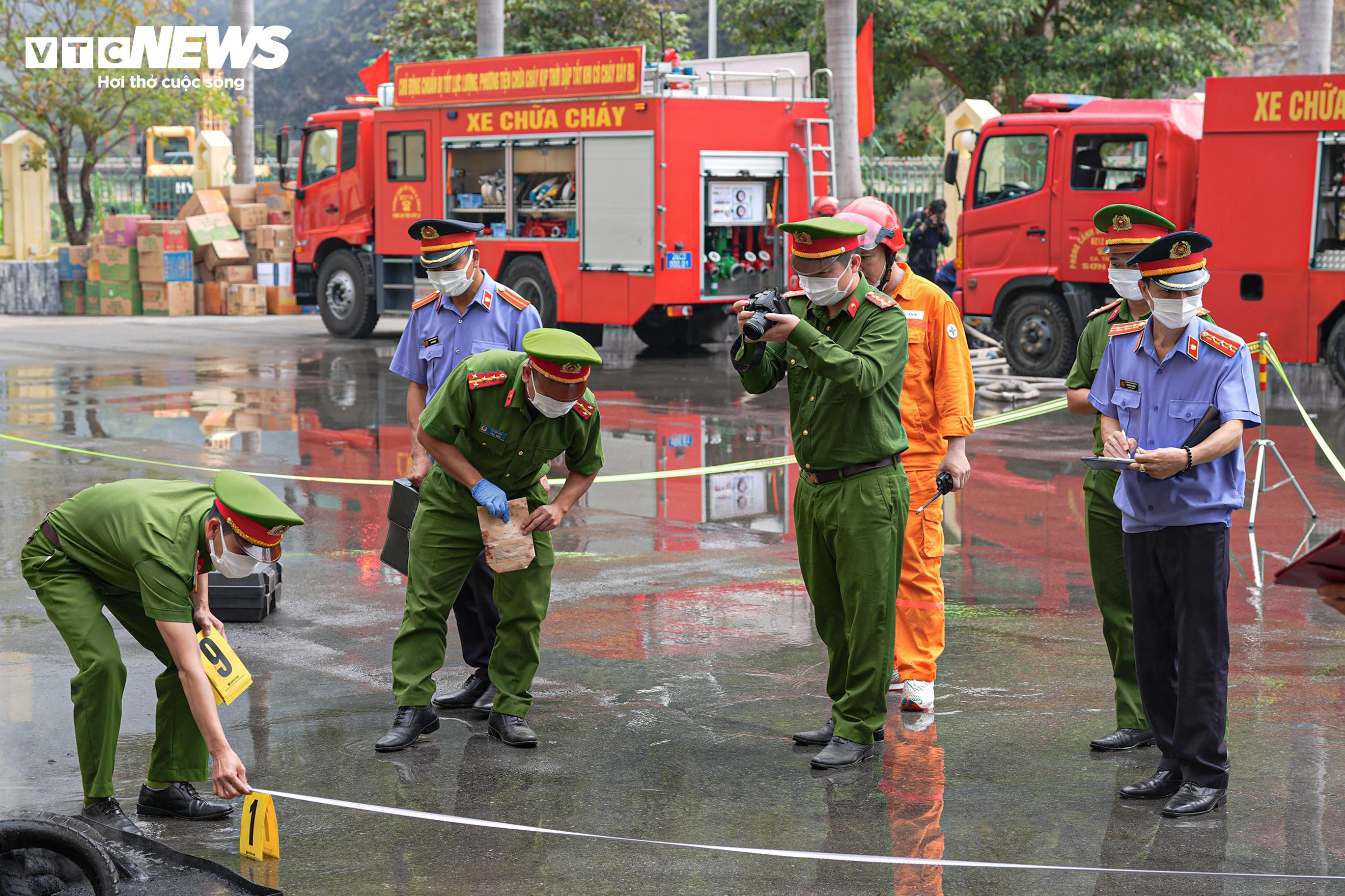 Hơn 550 người diễn tập chữa cháy, cứu người mắc kẹt trong hầm thủy điện - 9