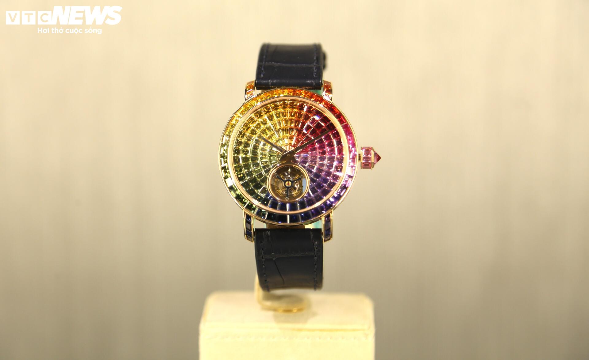 Loạt đồng hồ xa xỉ, thế giới chỉ có vài chiếc đang xuất hiện ở Hà Nội - 6