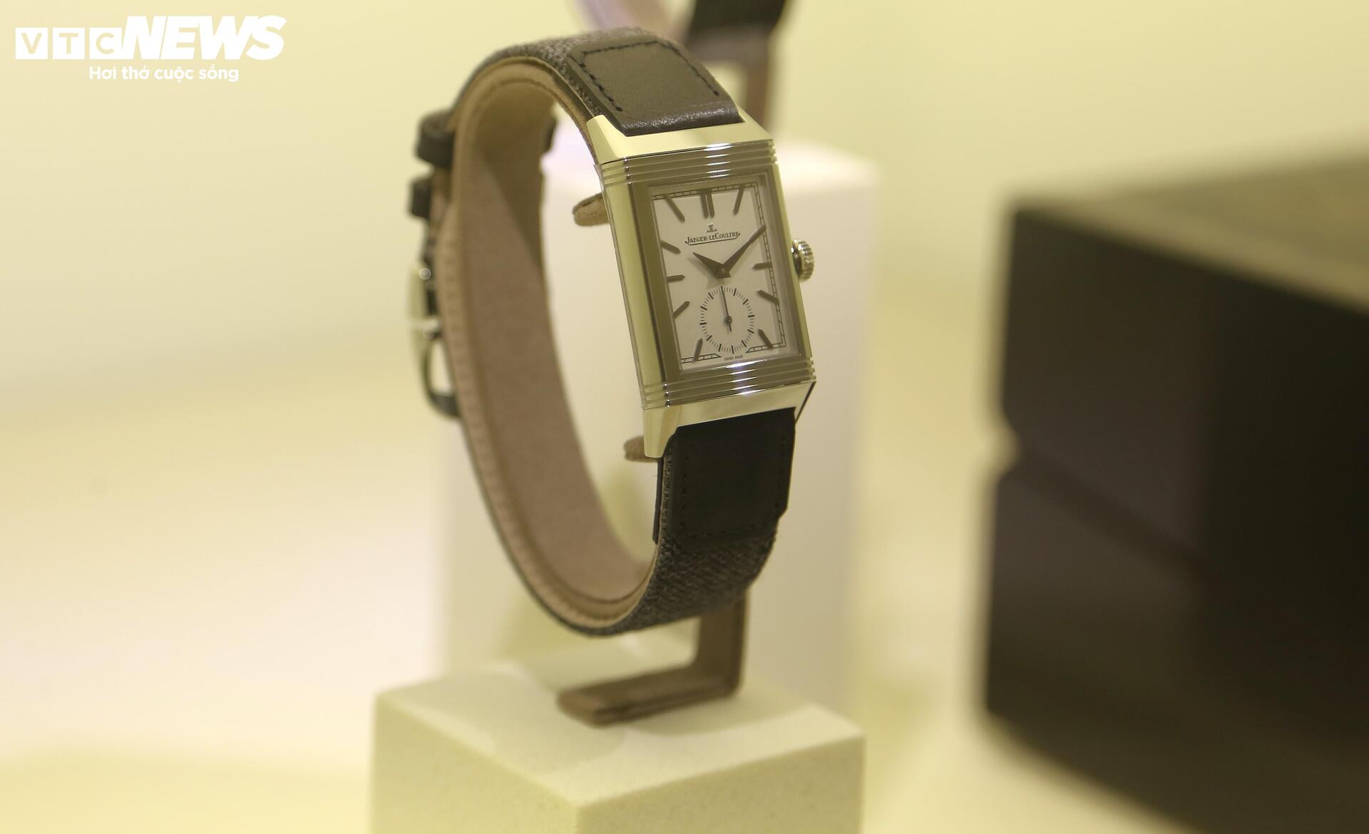 Loạt đồng hồ xa xỉ, thế giới chỉ có vài chiếc đang xuất hiện ở Hà Nội - 2