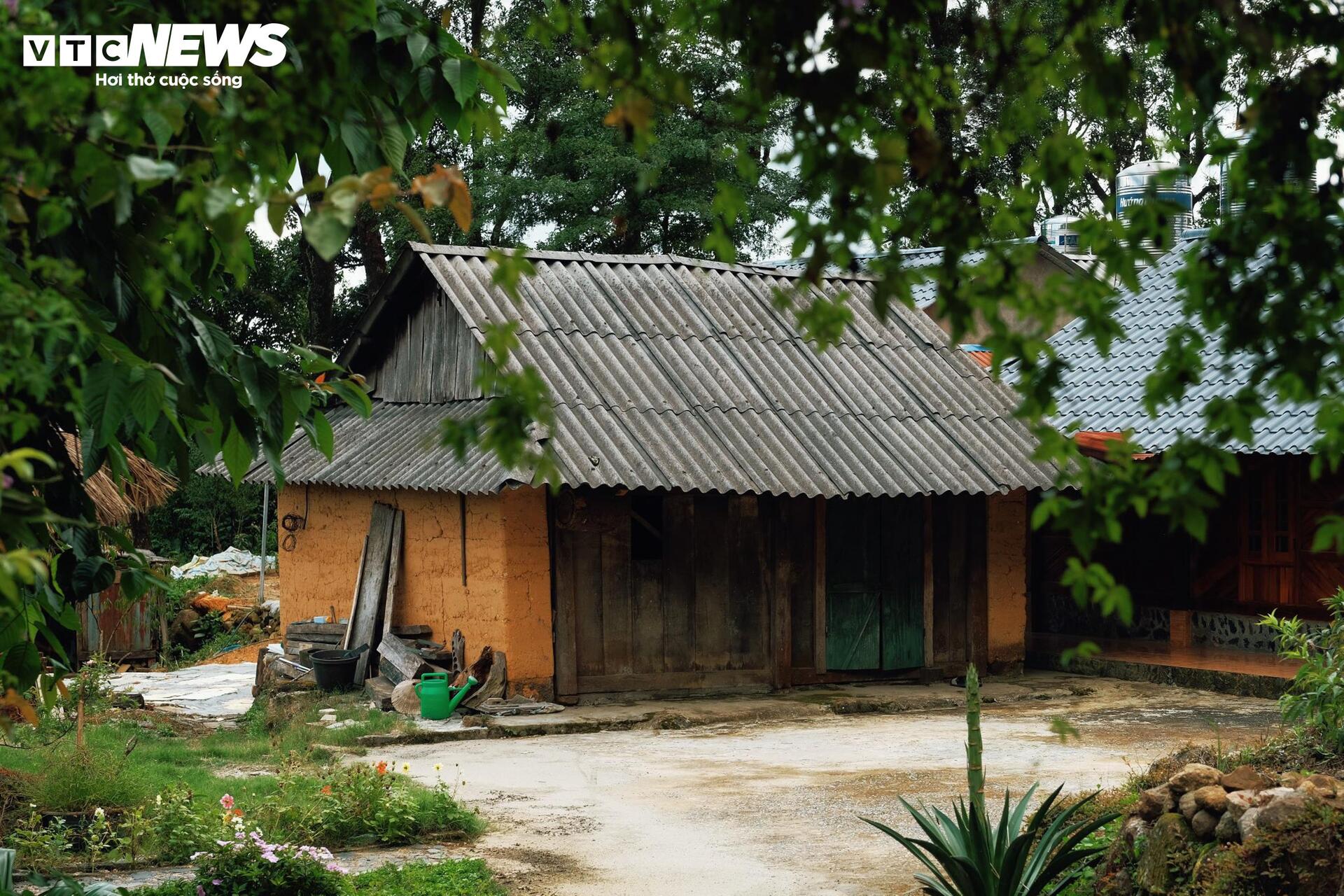 Về Sì Thâu Chải ngắm bản làng giữa mây và hoa của người Dao - 7