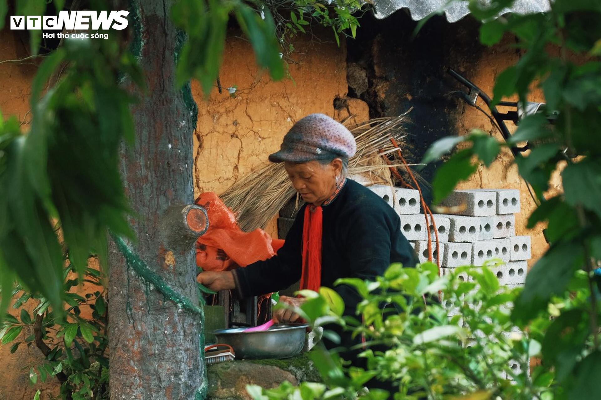 Về Sì Thâu Chải ngắm bản làng giữa mây và hoa của người Dao - 4