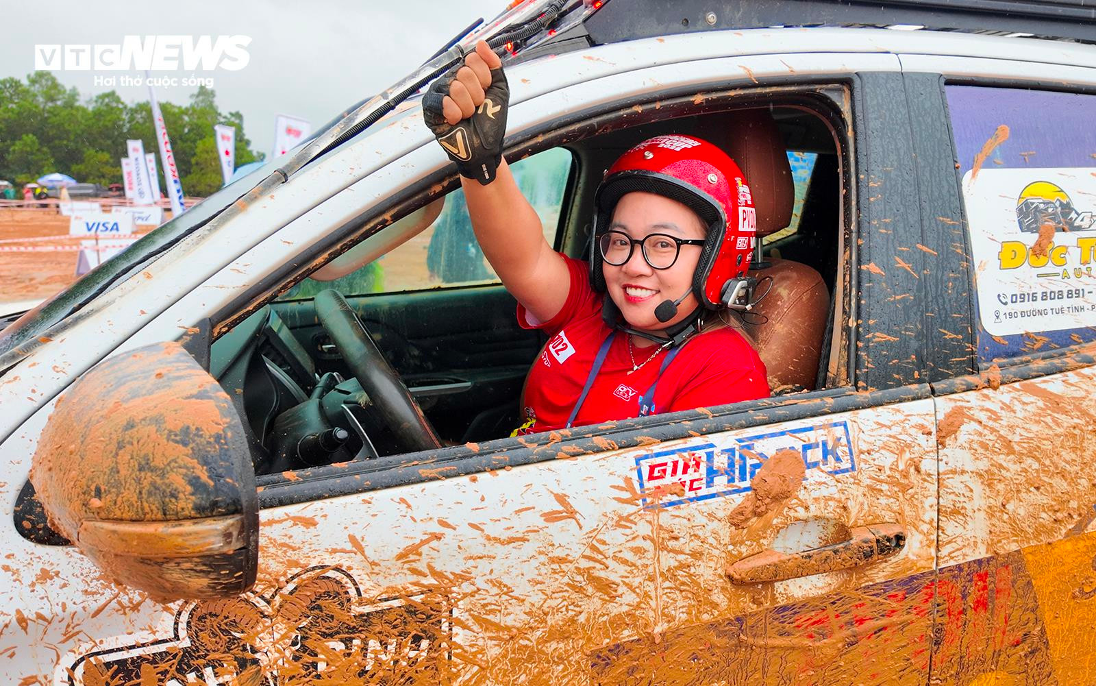 Mãn nhãn màn tranh tài gay cấn tại giải đua ô tô địa hình lớn nhất Việt Nam - 11