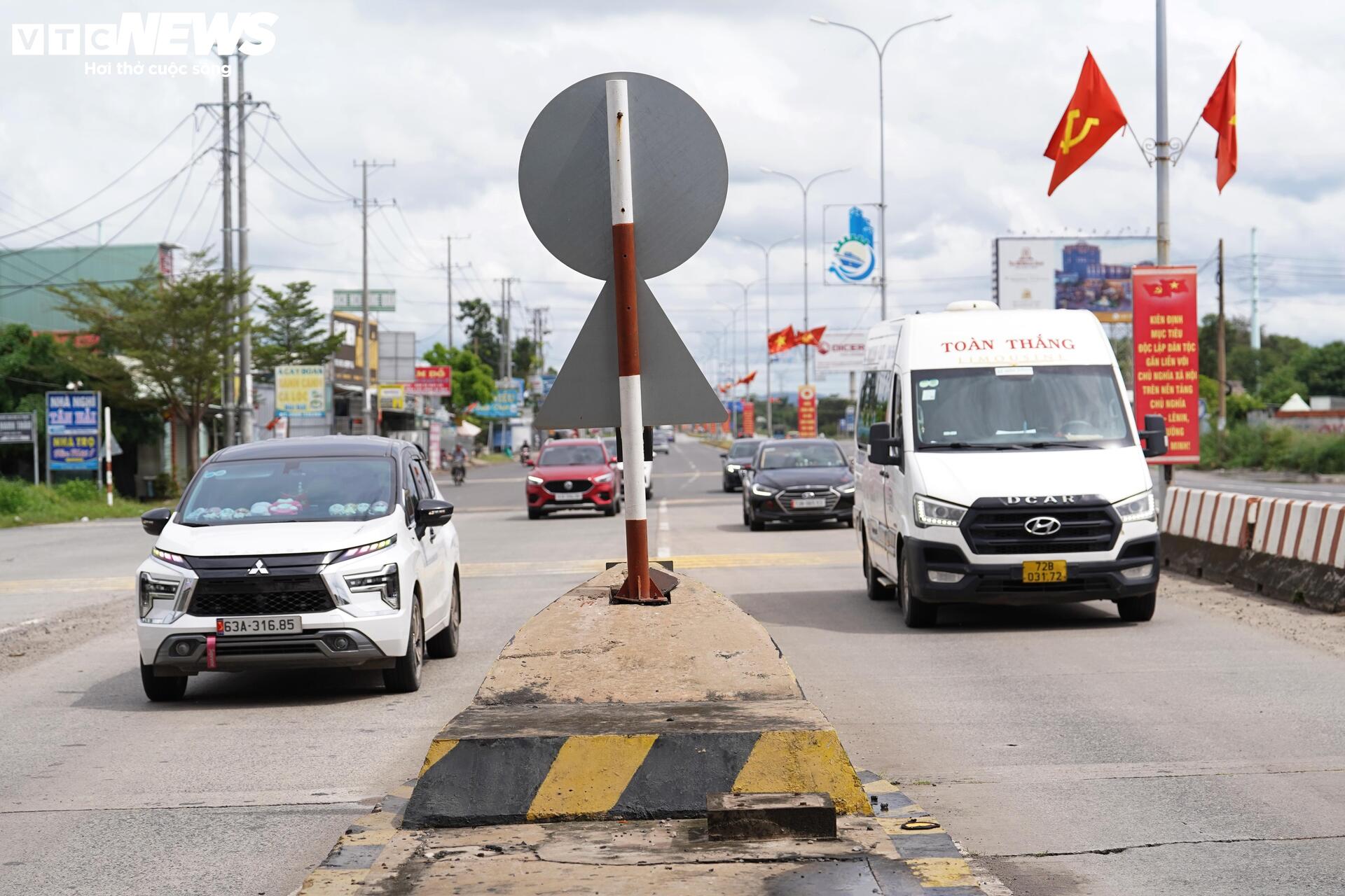 Cận cảnh trạm thu phí bỏ hoang ở TP.HCM và Đồng Nai - 5