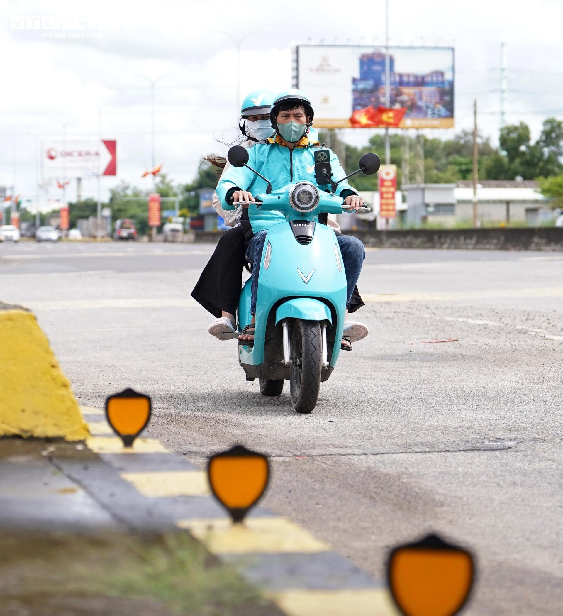 Cận cảnh trạm thu phí bỏ hoang ở TP.HCM và Đồng Nai - 6