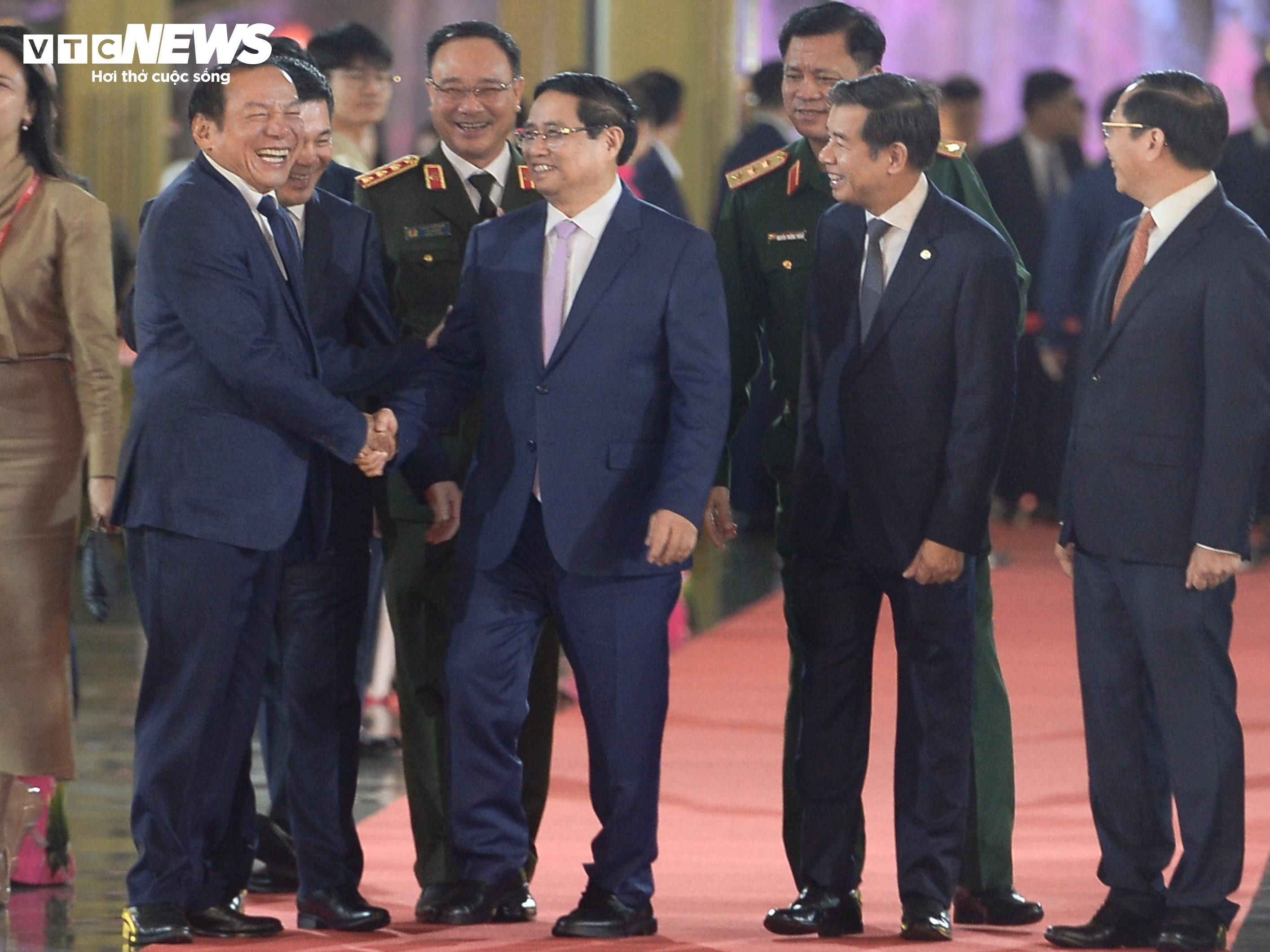 Thủ tướng Phạm Minh Chính dự lễ bế mạc Hội chợ mùa Thu lần thứ nhất - 2025 - 2