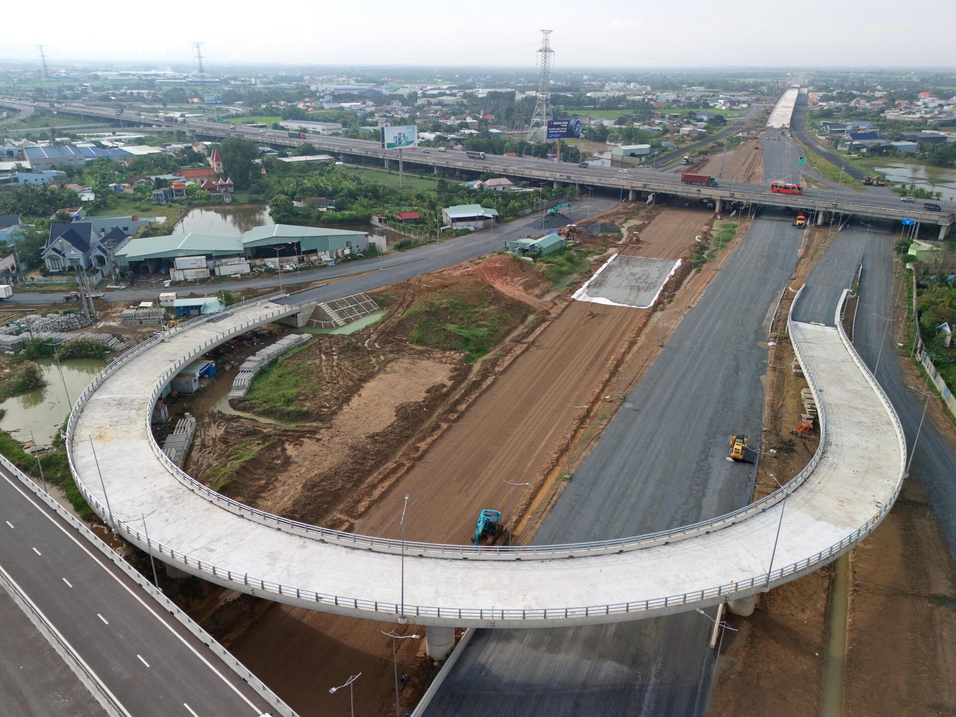 Panorama över Ho Chi Minh Citys ringväg 3 genom Tay Ninh på väg mot mållinjen - 11