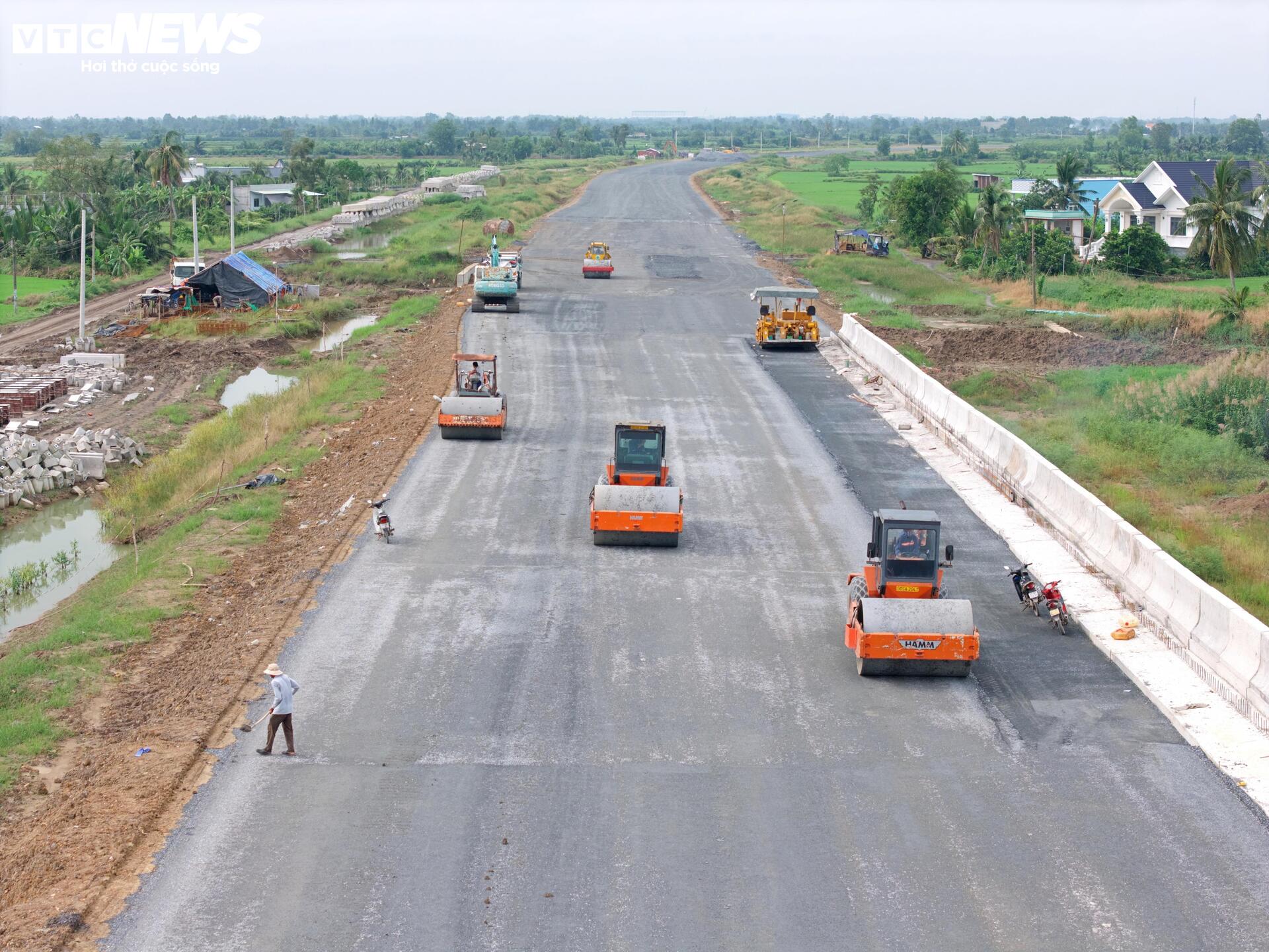 Panorama över Ho Chi Minh Citys ringväg 3 genom Tay Ninh på väg mot mållinjen - 2