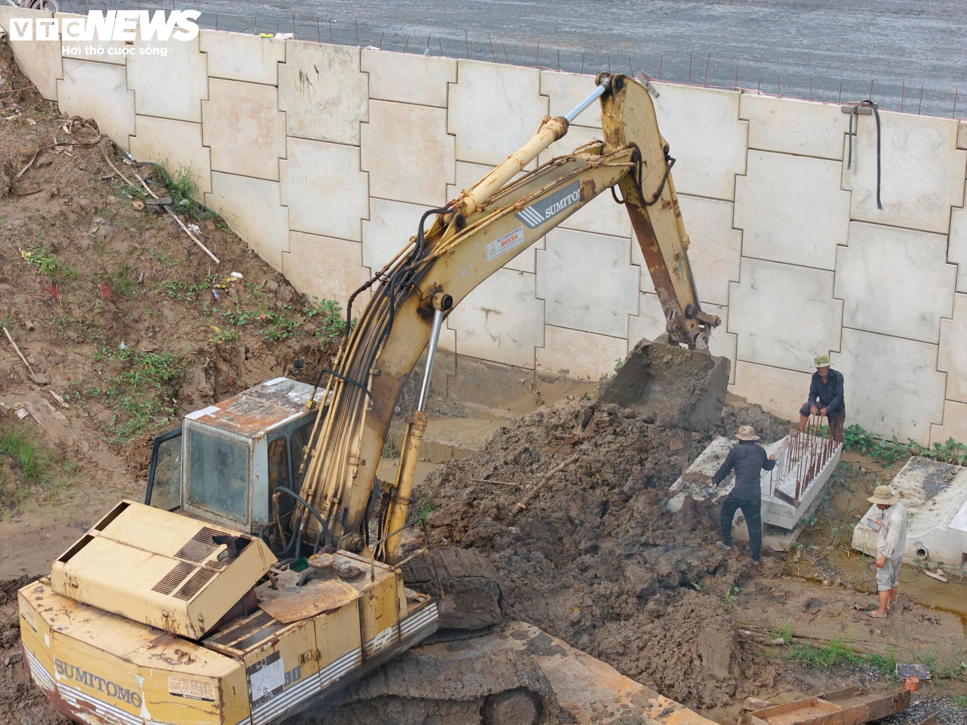 Panorama över Ho Chi Minh Citys ringväg 3 genom Tay Ninh på väg mot mållinjen - 6