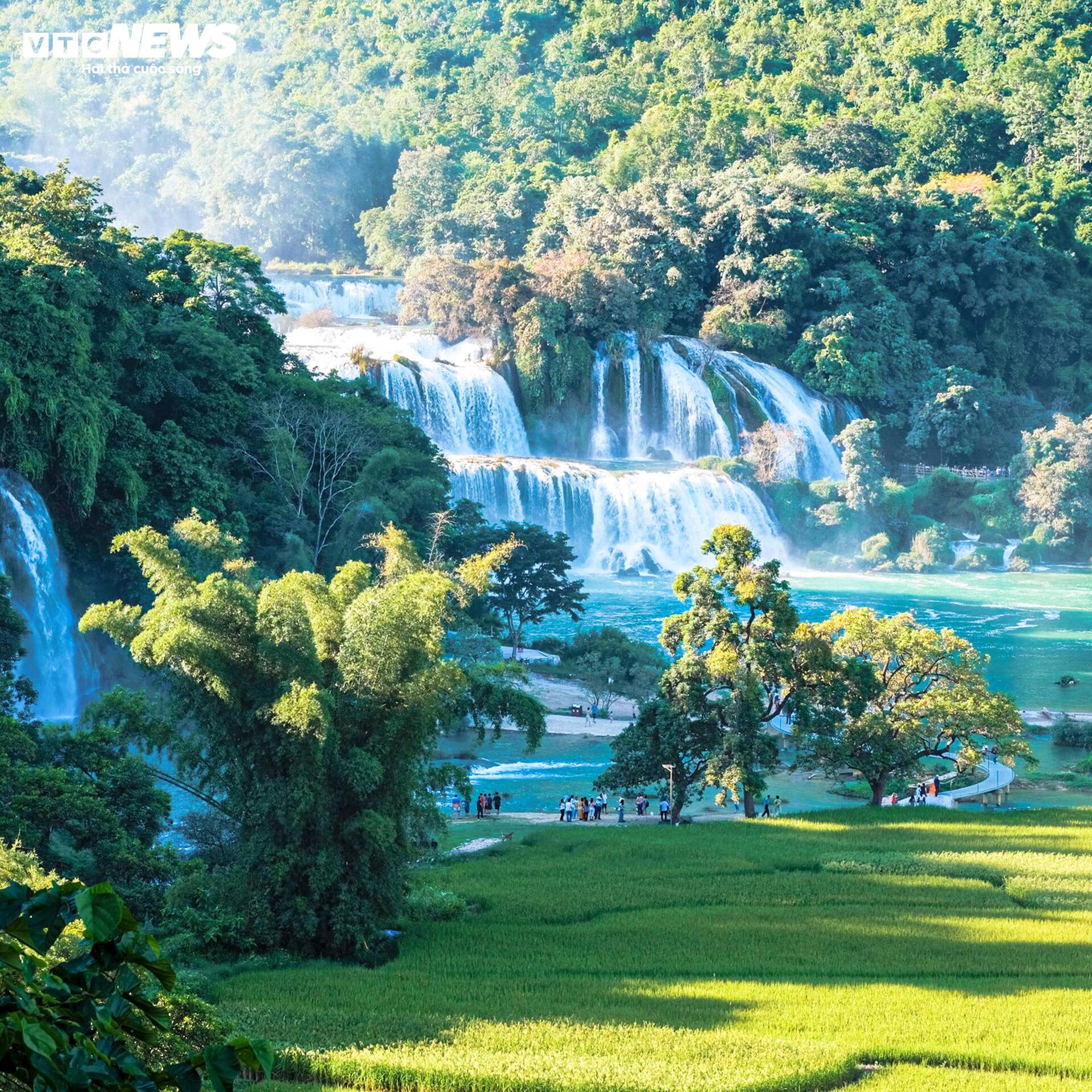 Vẻ hùng vĩ của thác nước lớn nhất Đông Nam Á vào mùa đẹp nhất trong năm - 11