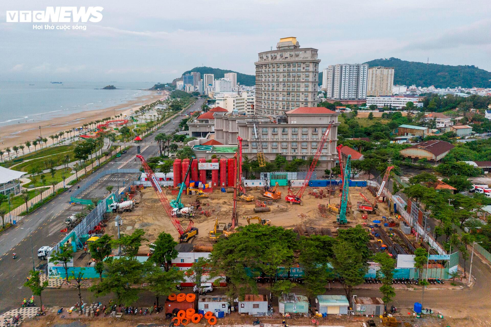Panoramic view of the land to build two new iconic coastal towers in Ho Chi Minh City - 11