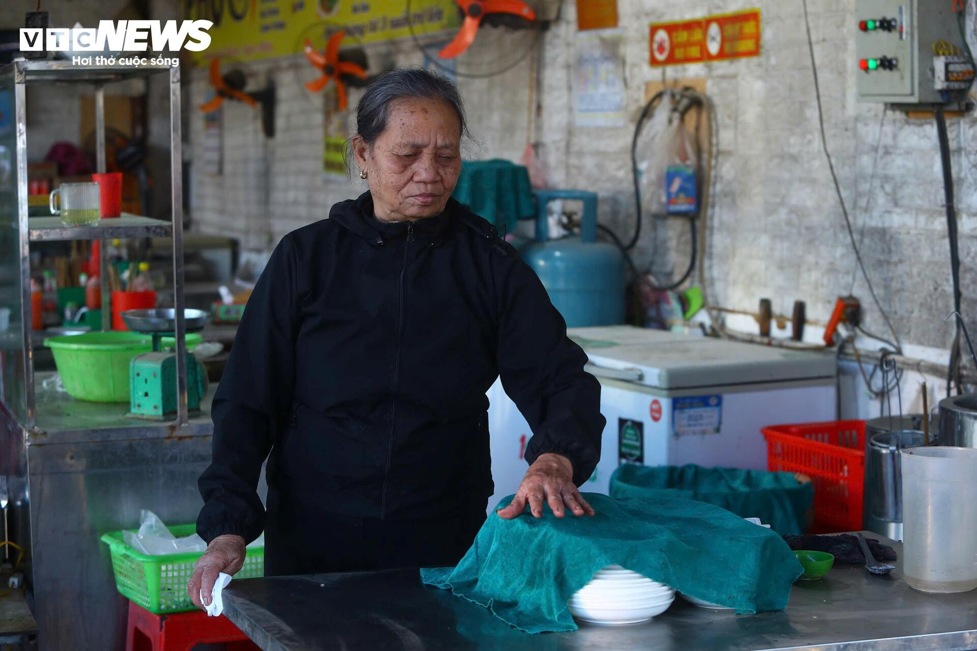 Khốn khổ cảnh mưa lầy lội, nắng bụi mù quanh công trường Vành đai 4 qua Hà Nội - 14