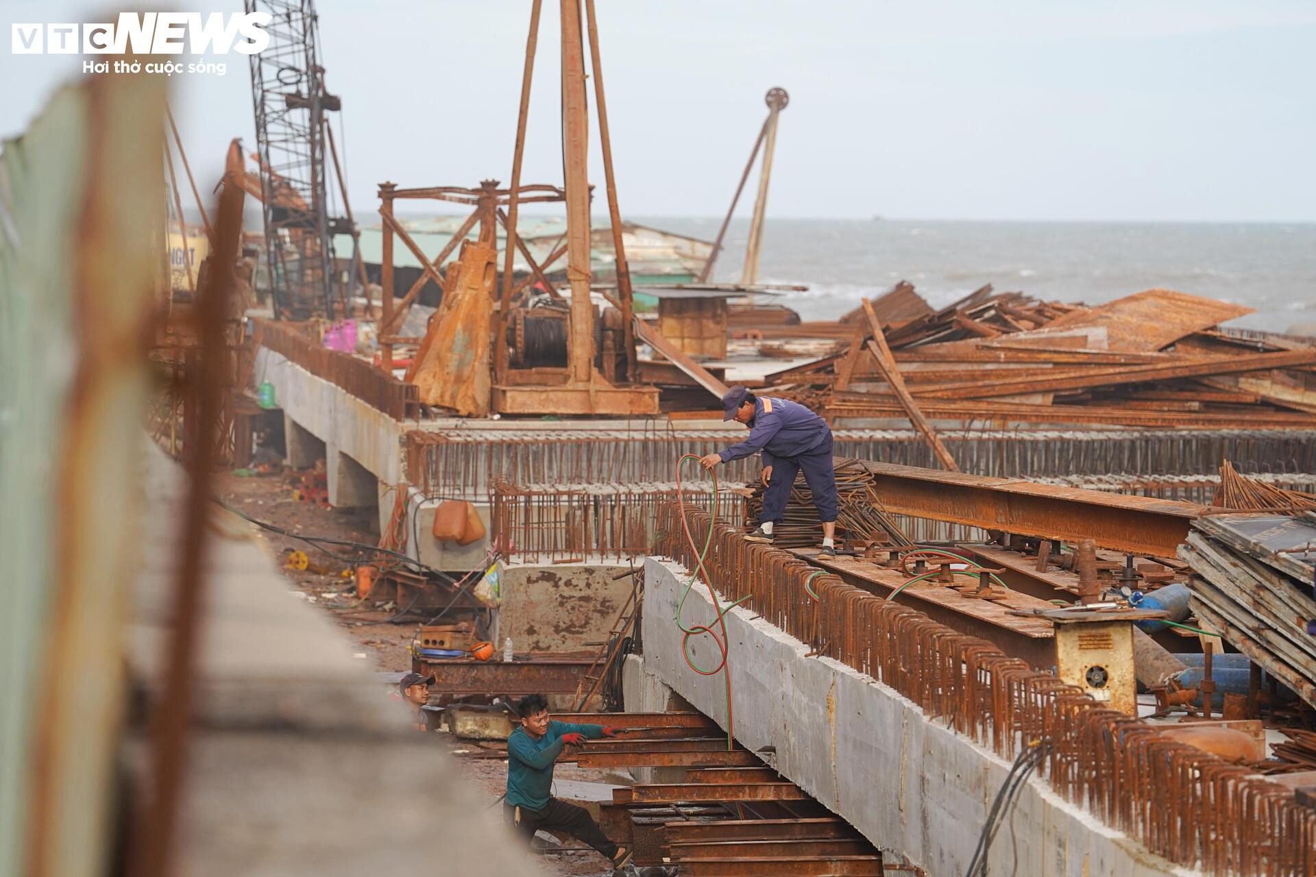 Tấp nập thi công đường ven biển 7.000 tỷ nối TP.HCM - Lâm Đồng - 13