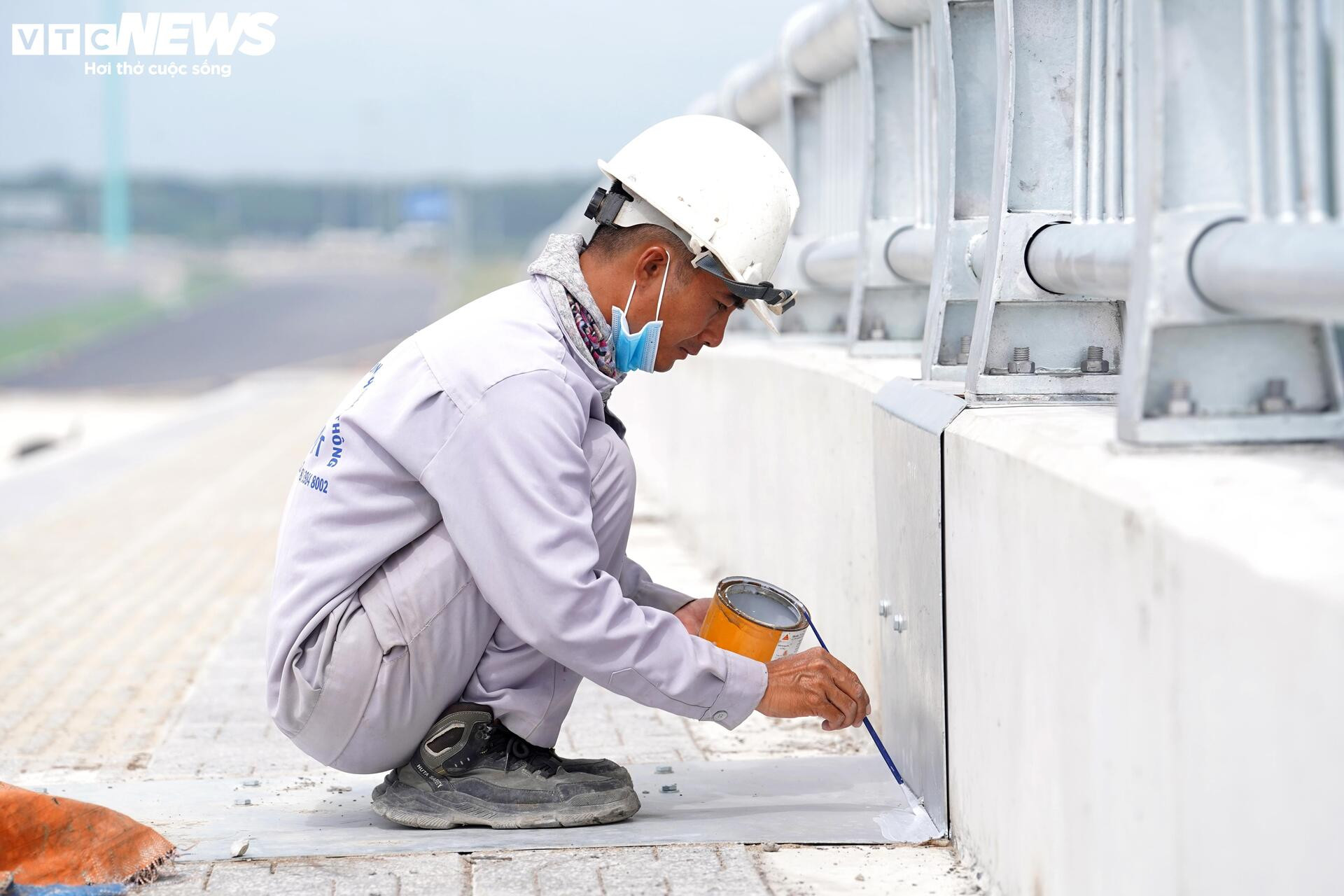 Tấp nập thi công đường ven biển 7.000 tỷ nối TP.HCM - Lâm Đồng - 7