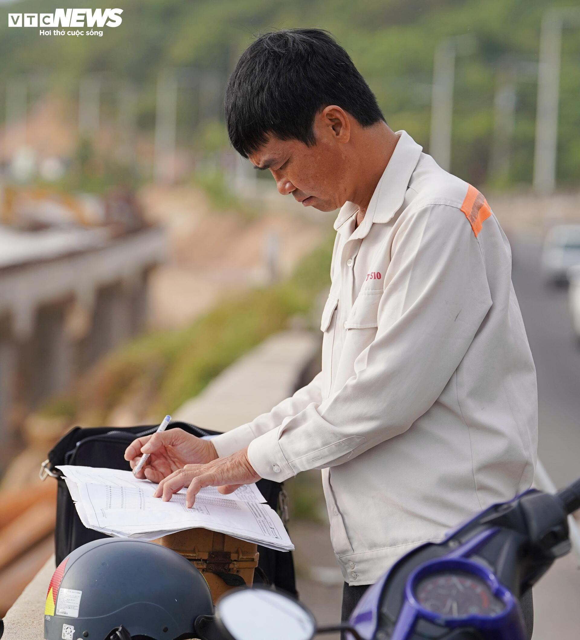 Tấp nập thi công đường ven biển 7.000 tỷ nối TP.HCM - Lâm Đồng - 12