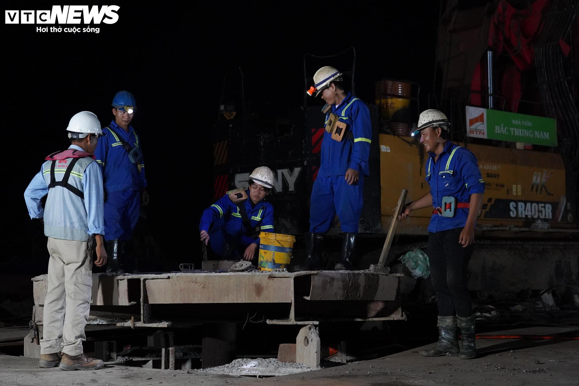 Výstavba mostu spojujícího Can Tho a Vinh Long - 1 nocleh