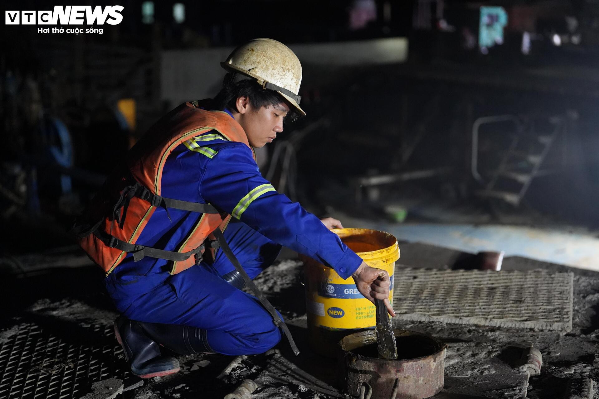 Výstavba mostu spojujícího Can Tho a Vinh Long - 3 noci