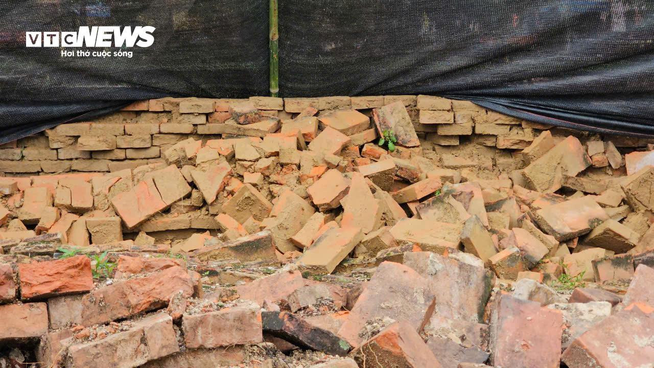 Cảnh hư hại trên Hoàng thành triều Nguyễn sau đợt mưa lũ lịch sử - 4