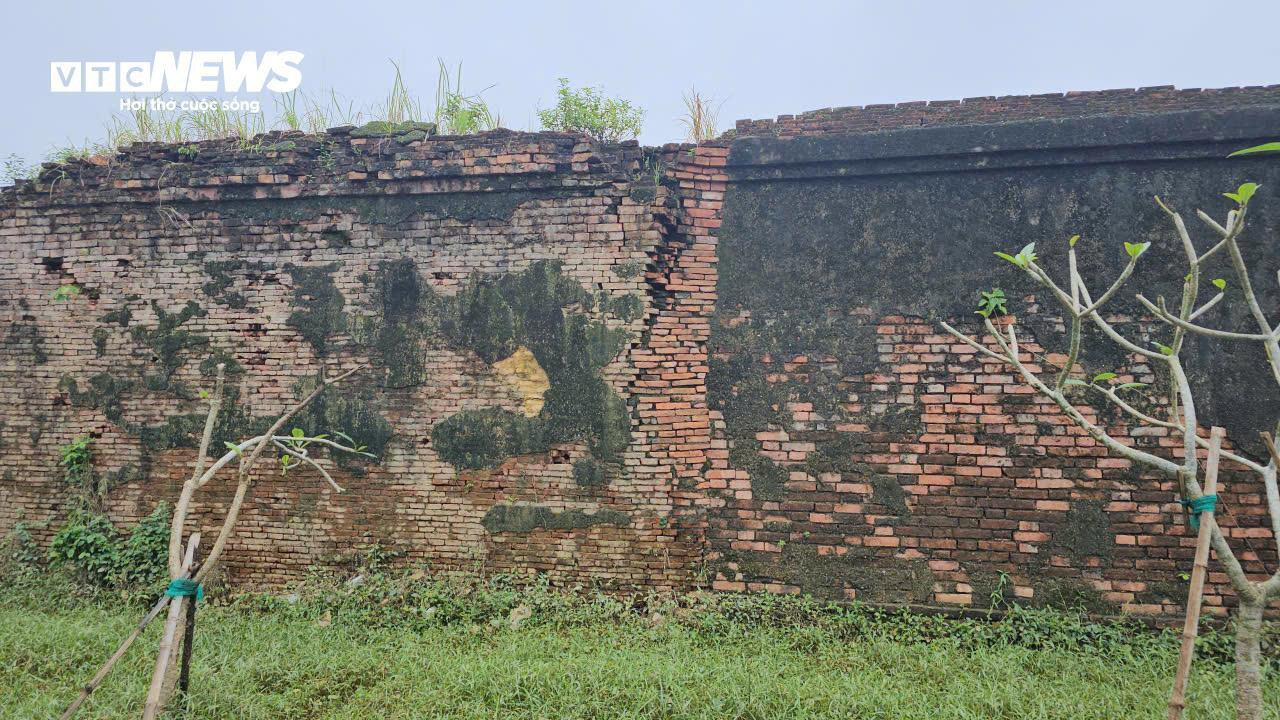 Cảnh hư hại trên Hoàng thành triều Nguyễn sau đợt mưa lũ lịch sử - 6