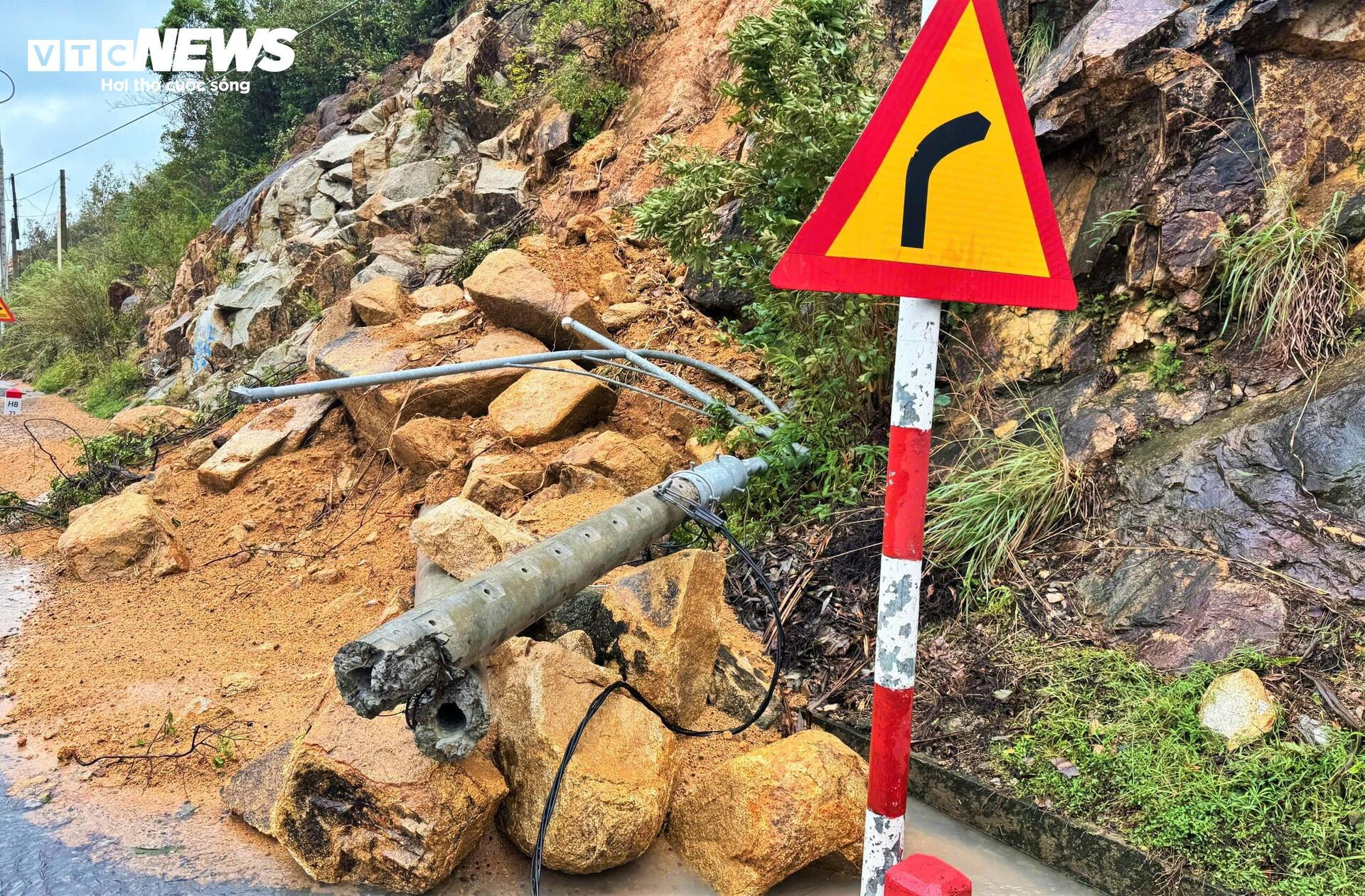 Toàn cảnh phía Đông Gia Lai ngập cục bộ trở lại do mưa lớn trong đêm - 8