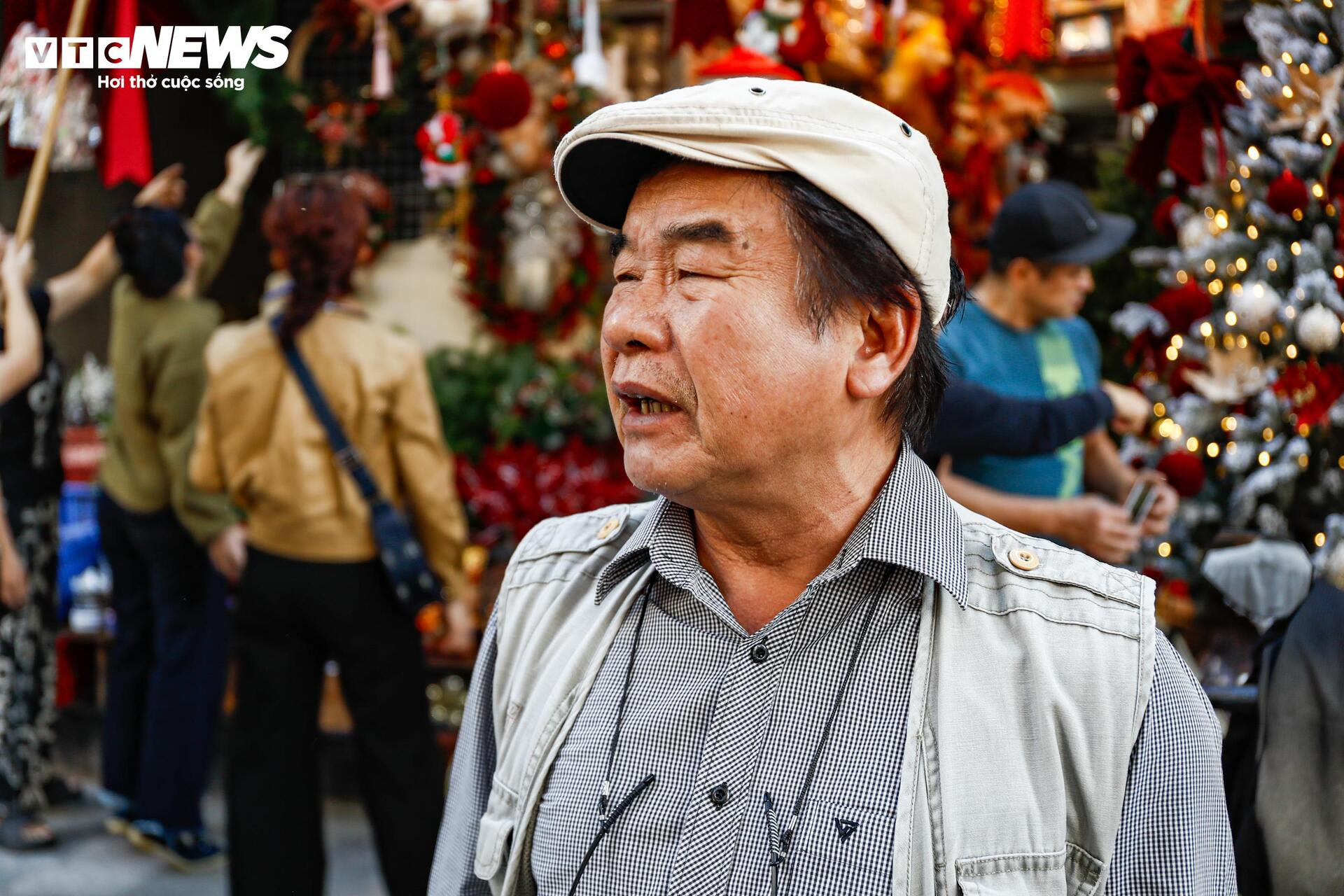 Phố trung tâm Hà Nội ‘lột xác’ sau ngày ra quân dỡ mái che, dọn dẹp vỉa hè - 13