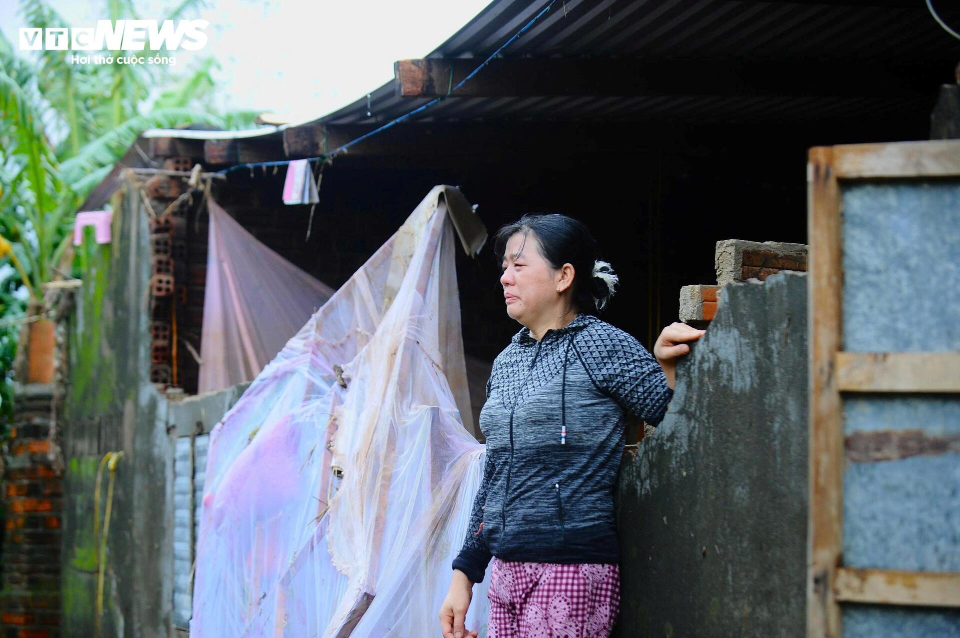 ‘Lũ rút, tài sản của gia đình tôi còn… cái nền nhà’ - 5