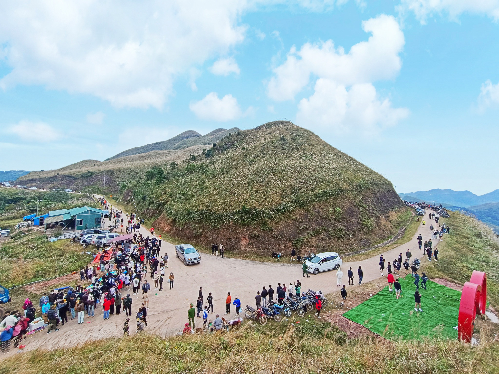 Về Quảng Ninh ngắm cỏ lau 'thức giấc' trên dải biên cương Bình Liêu - 3