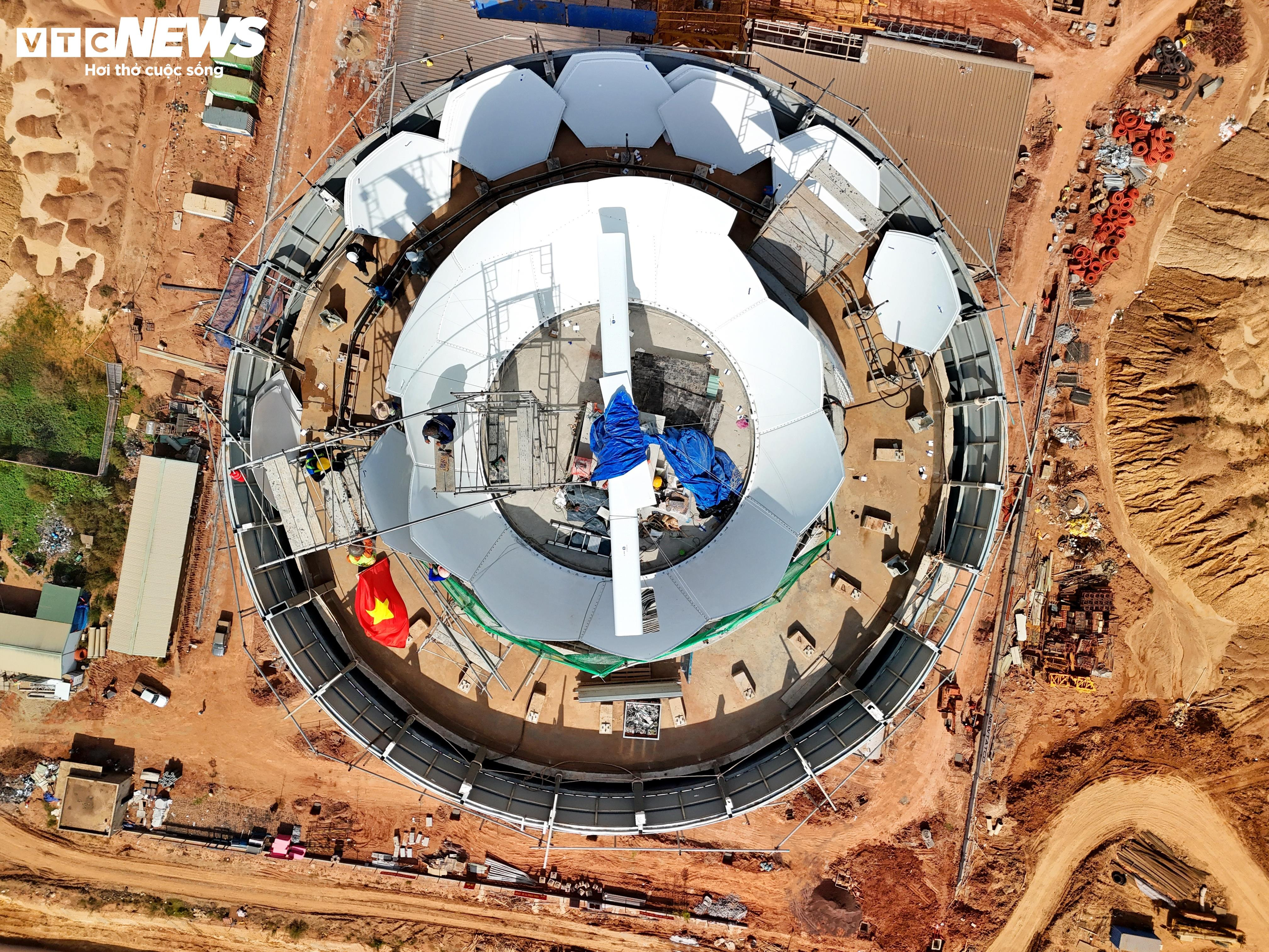 Cận cảnh 'búp sen thép' 3.500 tỷ đồng ở sân bay Long Thành đang tăng tốc về đích - 6