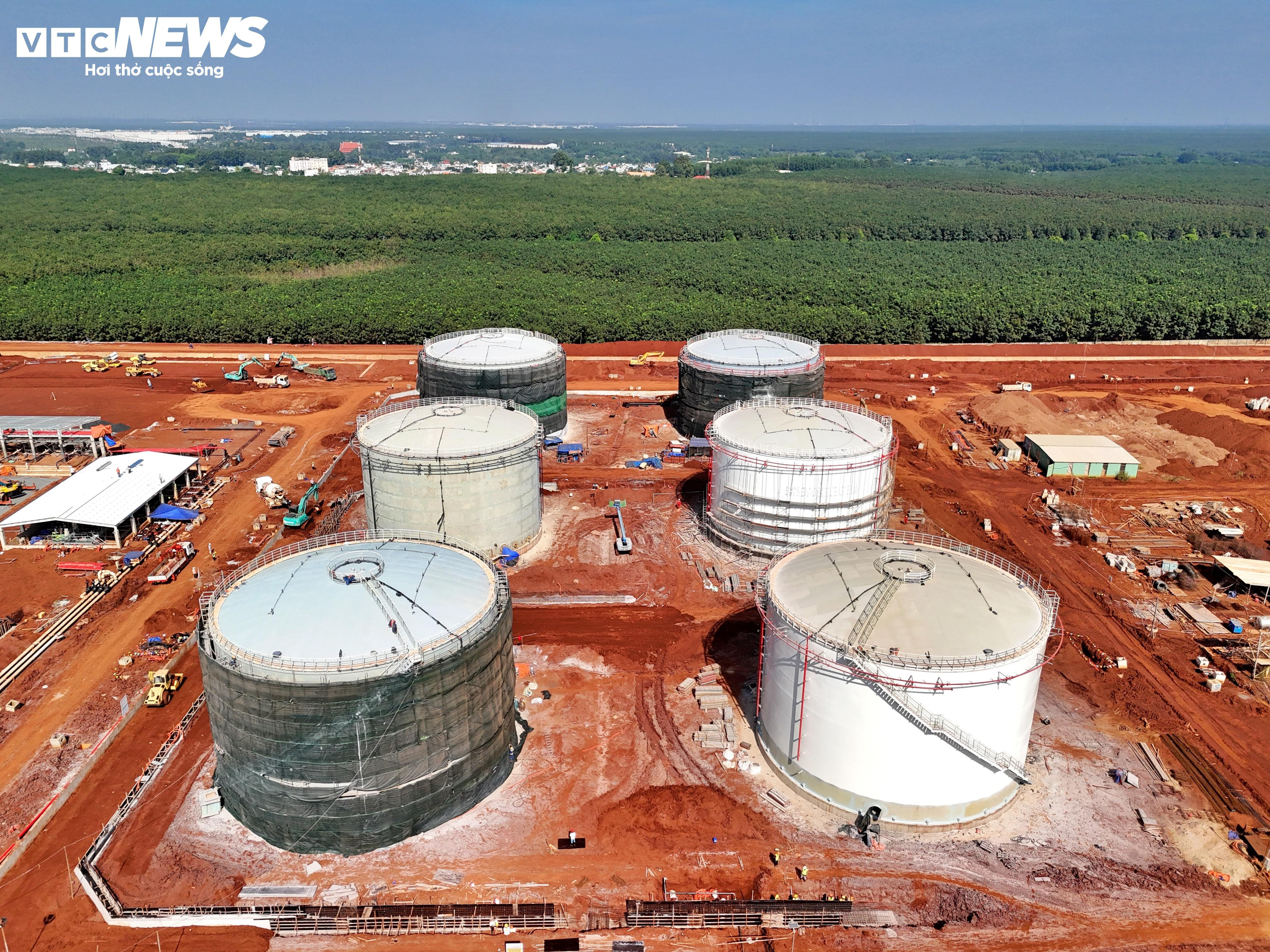 Cận cảnh hệ thống chứa nhiên liệu hơn 2.800 tỷ ở sân bay Long Thành - 2