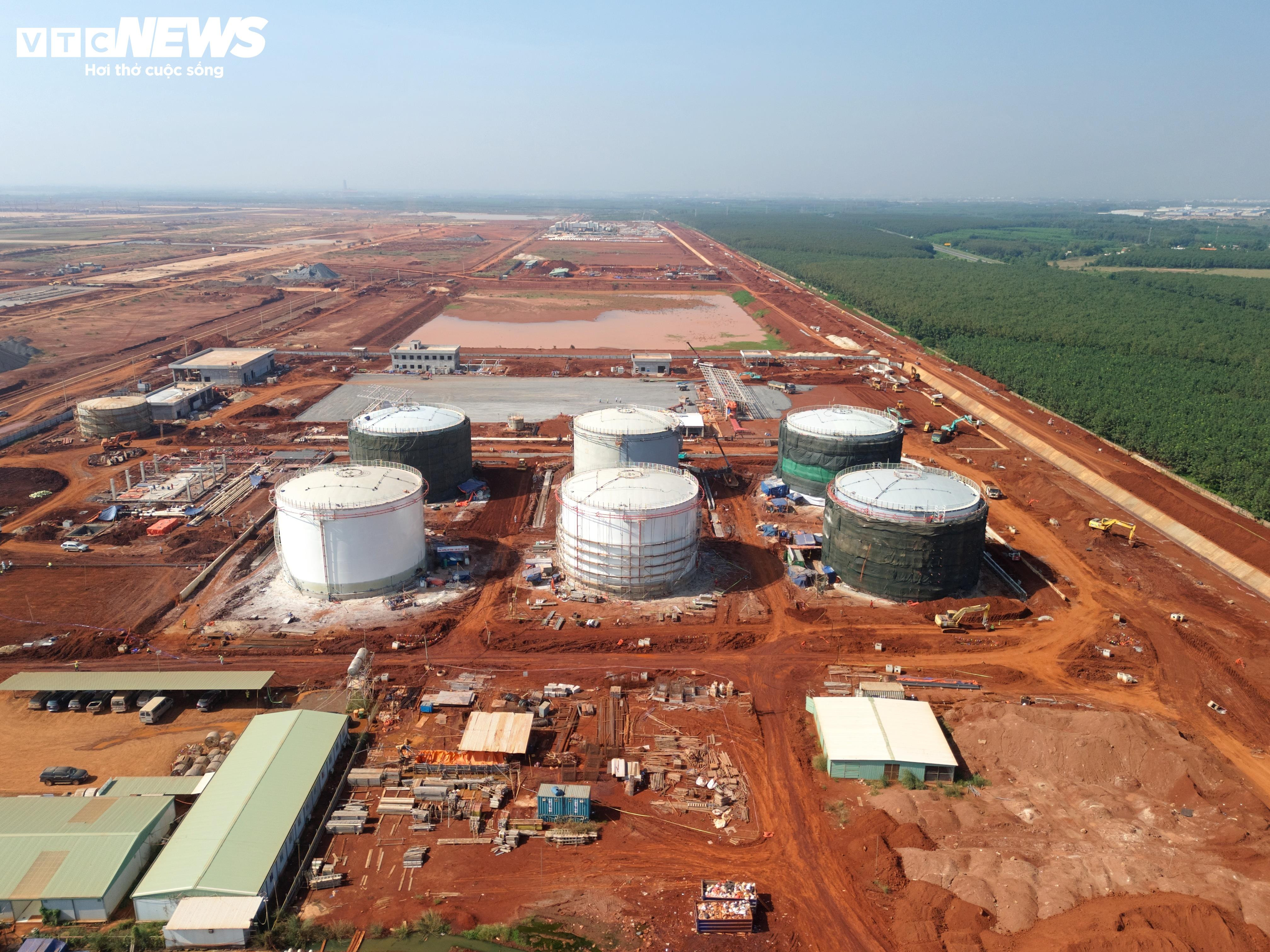 Cận cảnh hệ thống chứa nhiên liệu hơn 2.800 tỷ ở sân bay Long Thành - 1