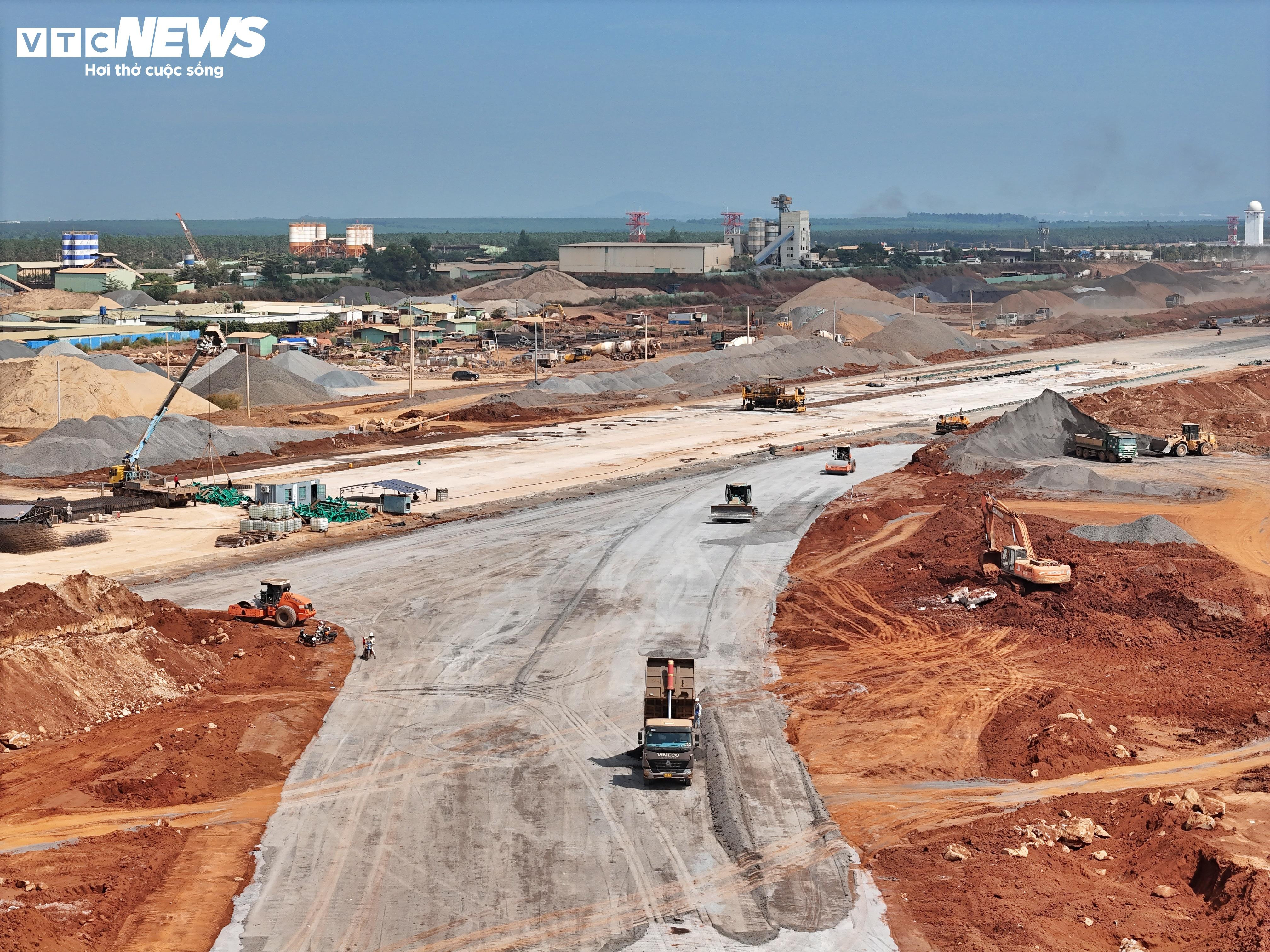 Cận cảnh hệ thống chứa nhiên liệu hơn 2.800 tỷ ở sân bay Long Thành - 10