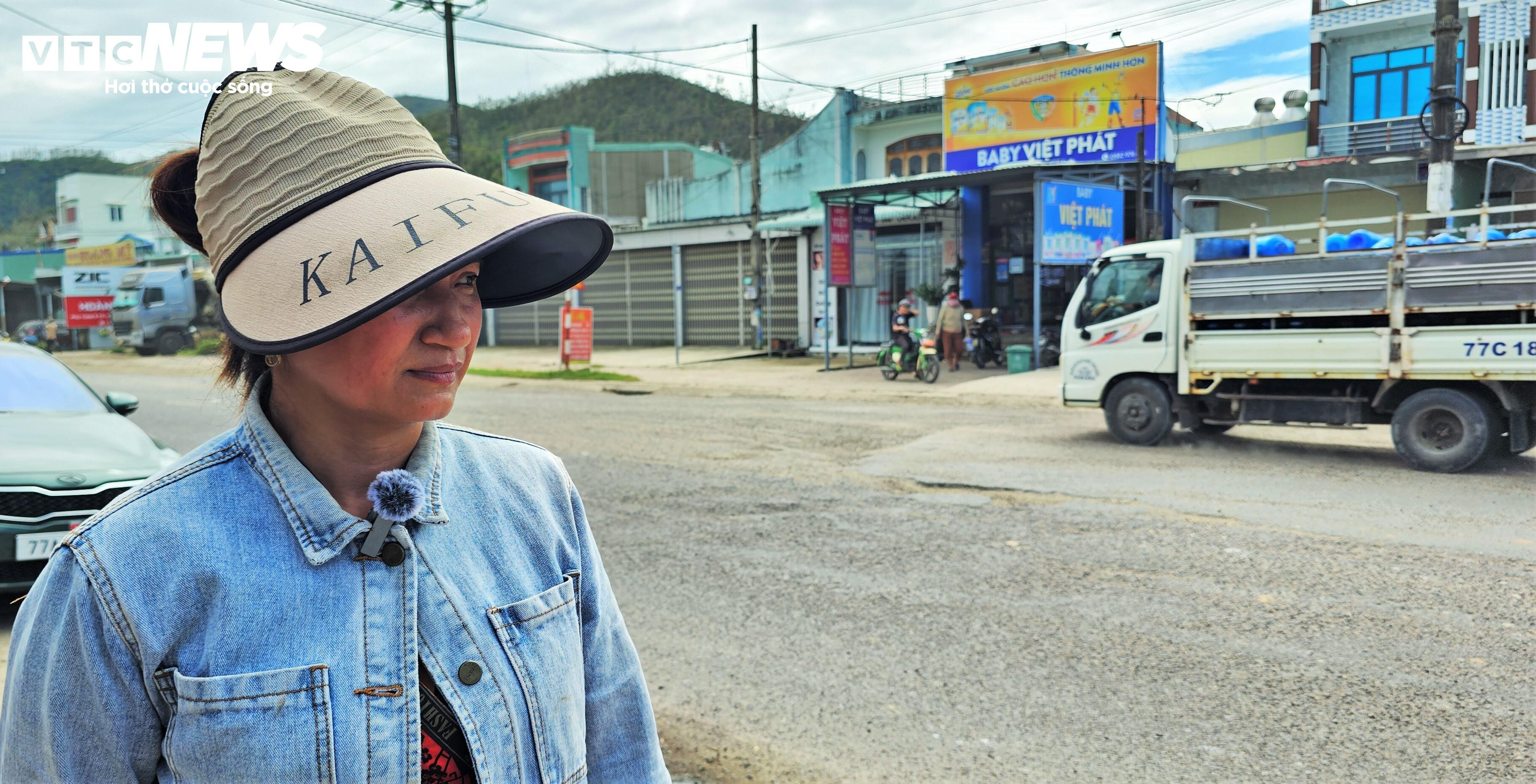 Ổ gà, ổ voi 'nhiều năm tuổi' trên quốc lộ 19 qua Gia Lai: Dân khổ, tài xế ám ảnh - 10