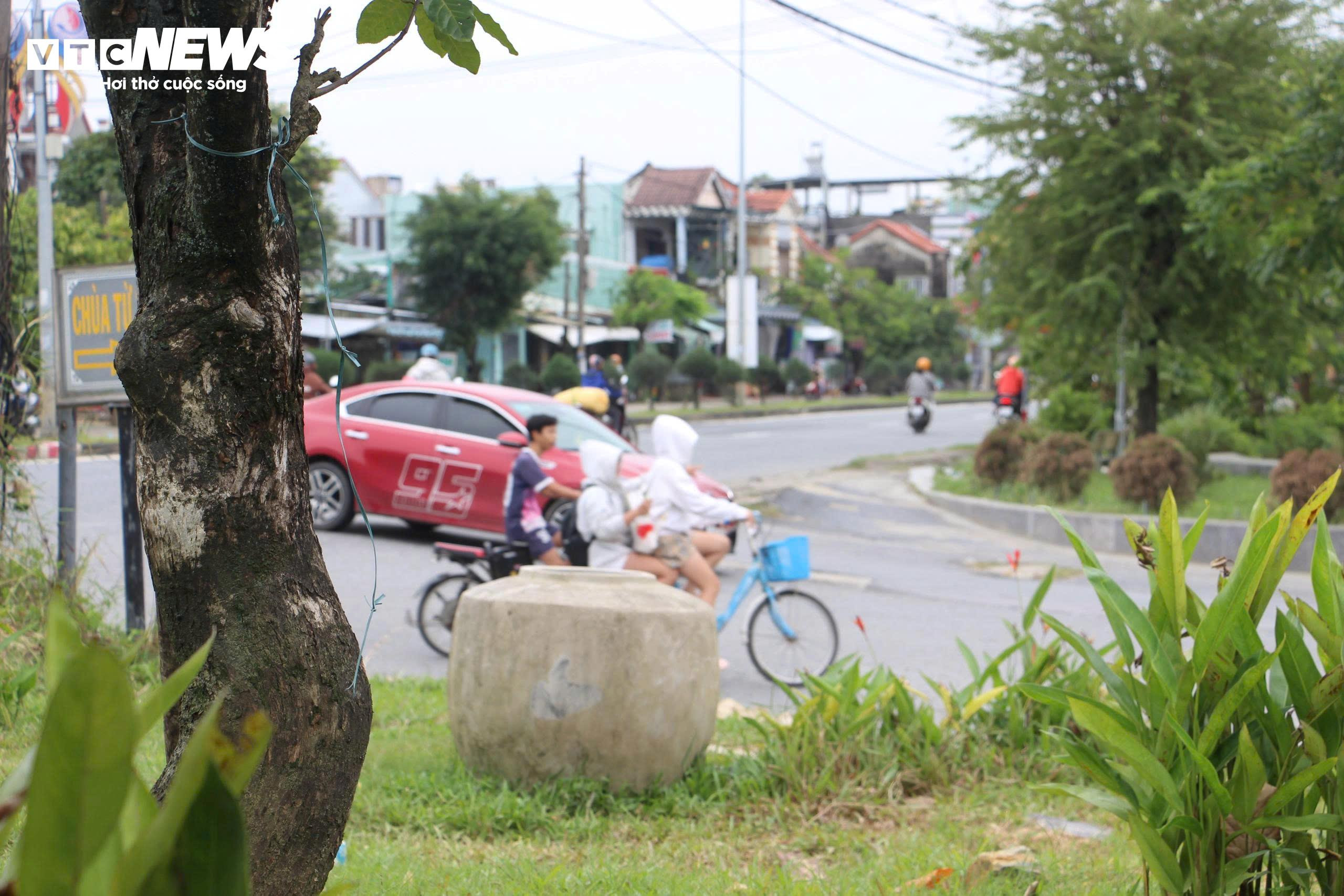 Ô tô ùn ùn né trạm thu phí, 'đại náo' các khu dân cư ở Đà Nẵng - 8