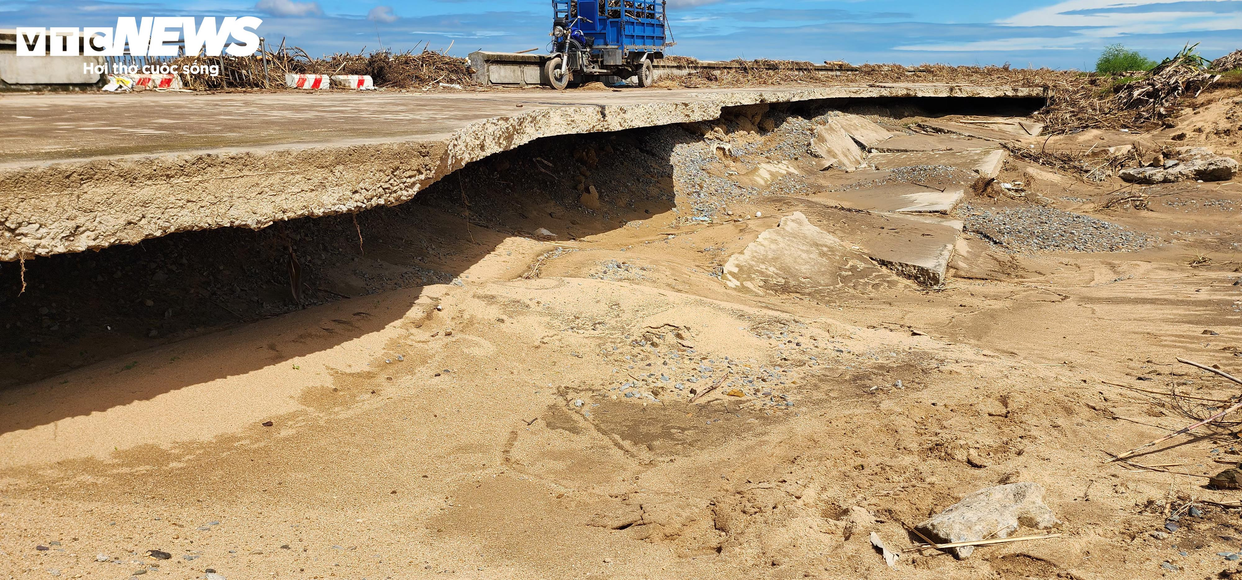 Bờ kè gần 150 tỷ ở Đắk Lắk mới đưa vào sử dụng 2 năm đã tan nát - 7