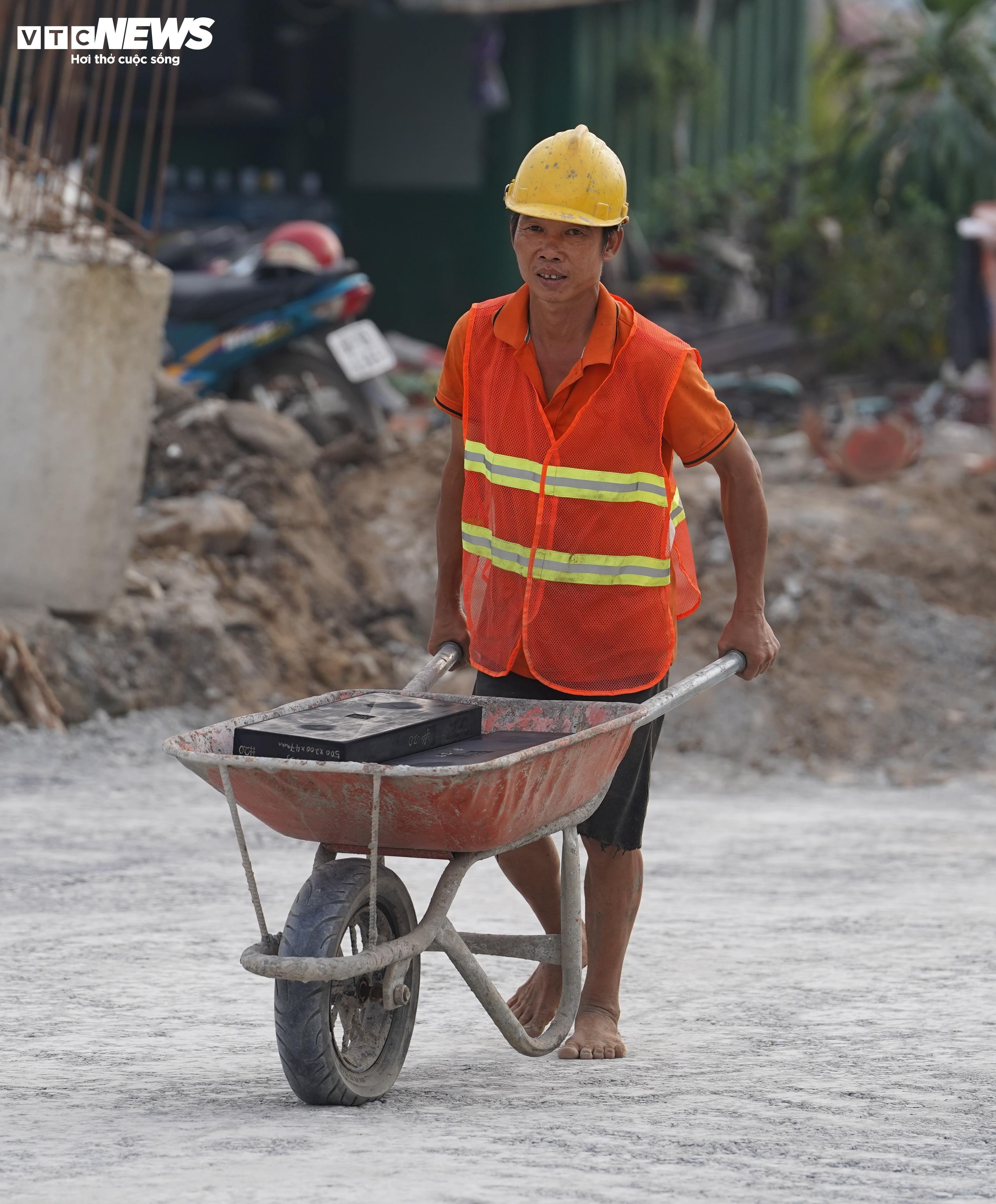 Nút giao kẹt xe bậc nhất TP.HCM tăng tốc thi công sau nhiều lần chậm tiến độ - 5