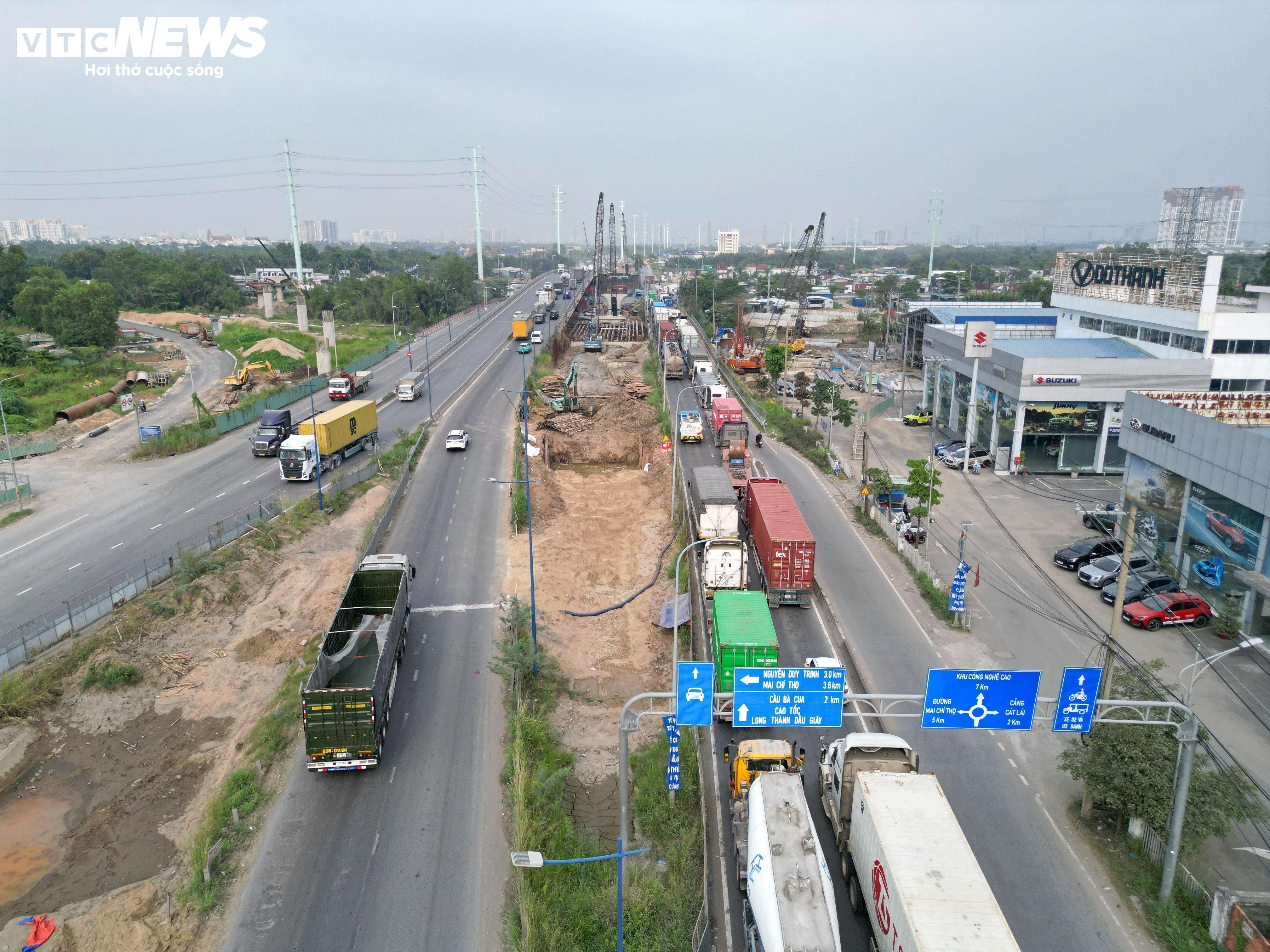 Nút giao kẹt xe bậc nhất TP.HCM tăng tốc thi công sau nhiều lần chậm tiến độ - 10