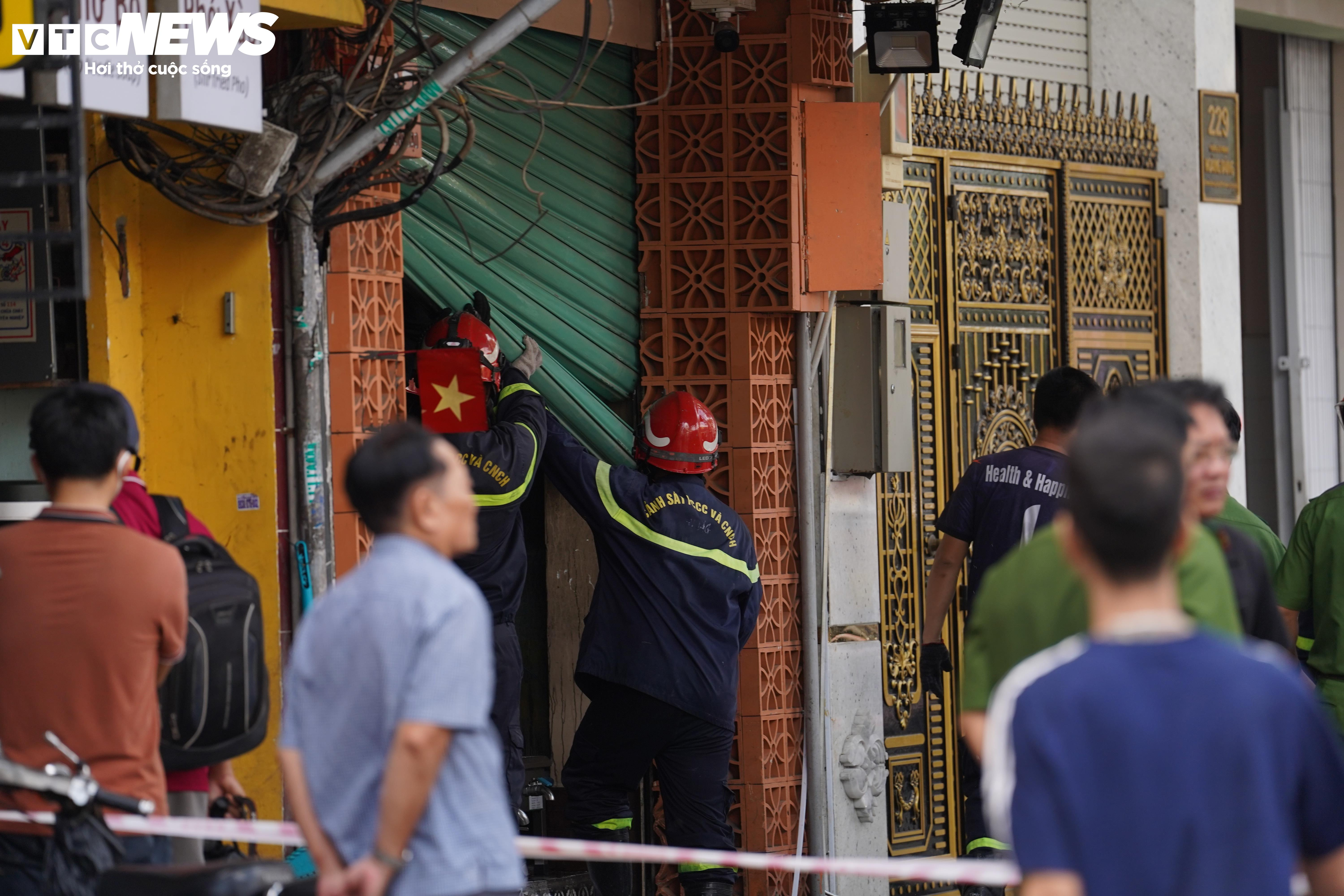 Hiện trường vụ cháy làm 4 người tử vong thương tâm - 5