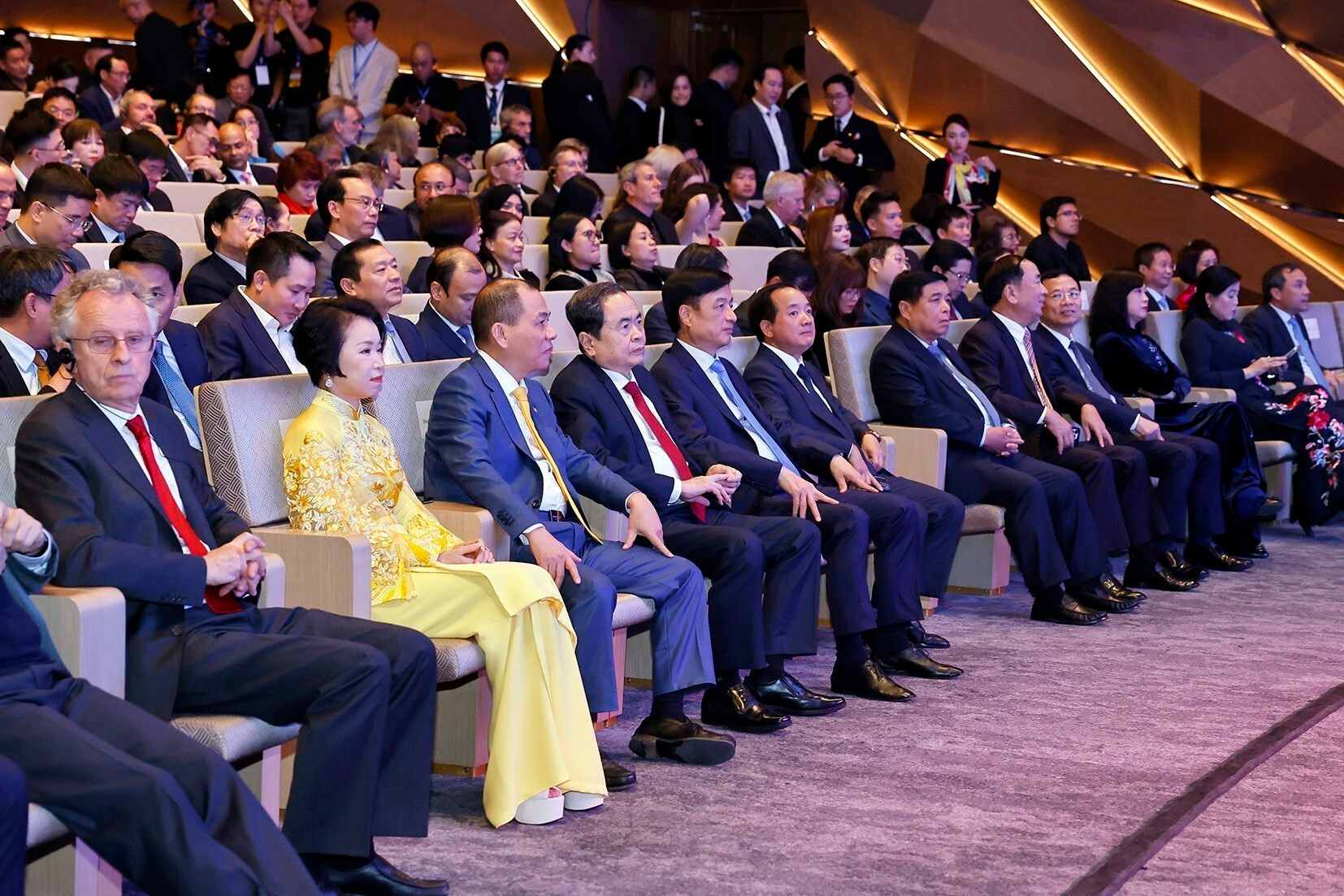 Přehled slavnostního předávání cen VinFuture 2025 - 3