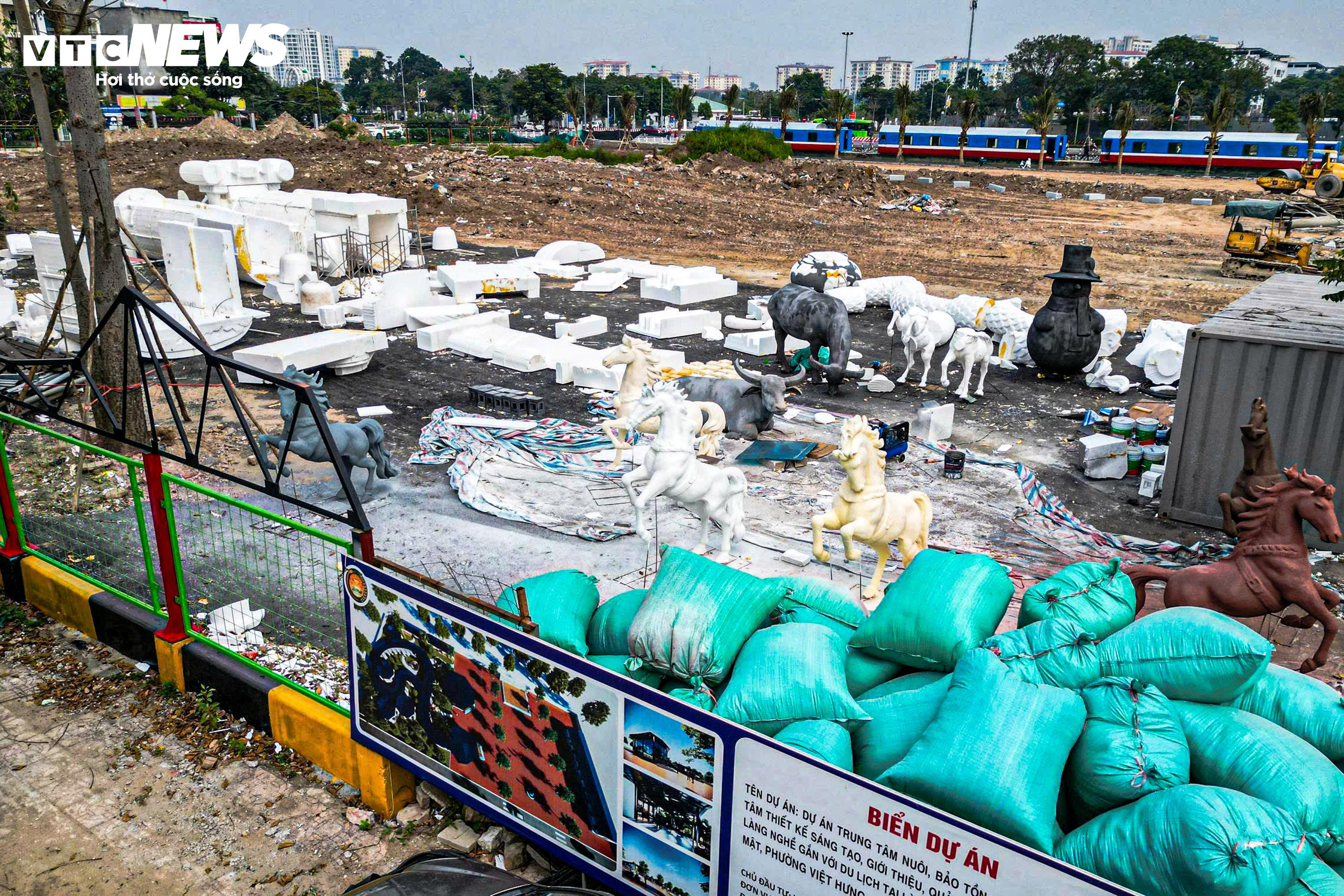 Mục sở thị khu nhà uốn lượn 'hình rắn' hiếm thấy tại làng nghề Lệ Mật - 10