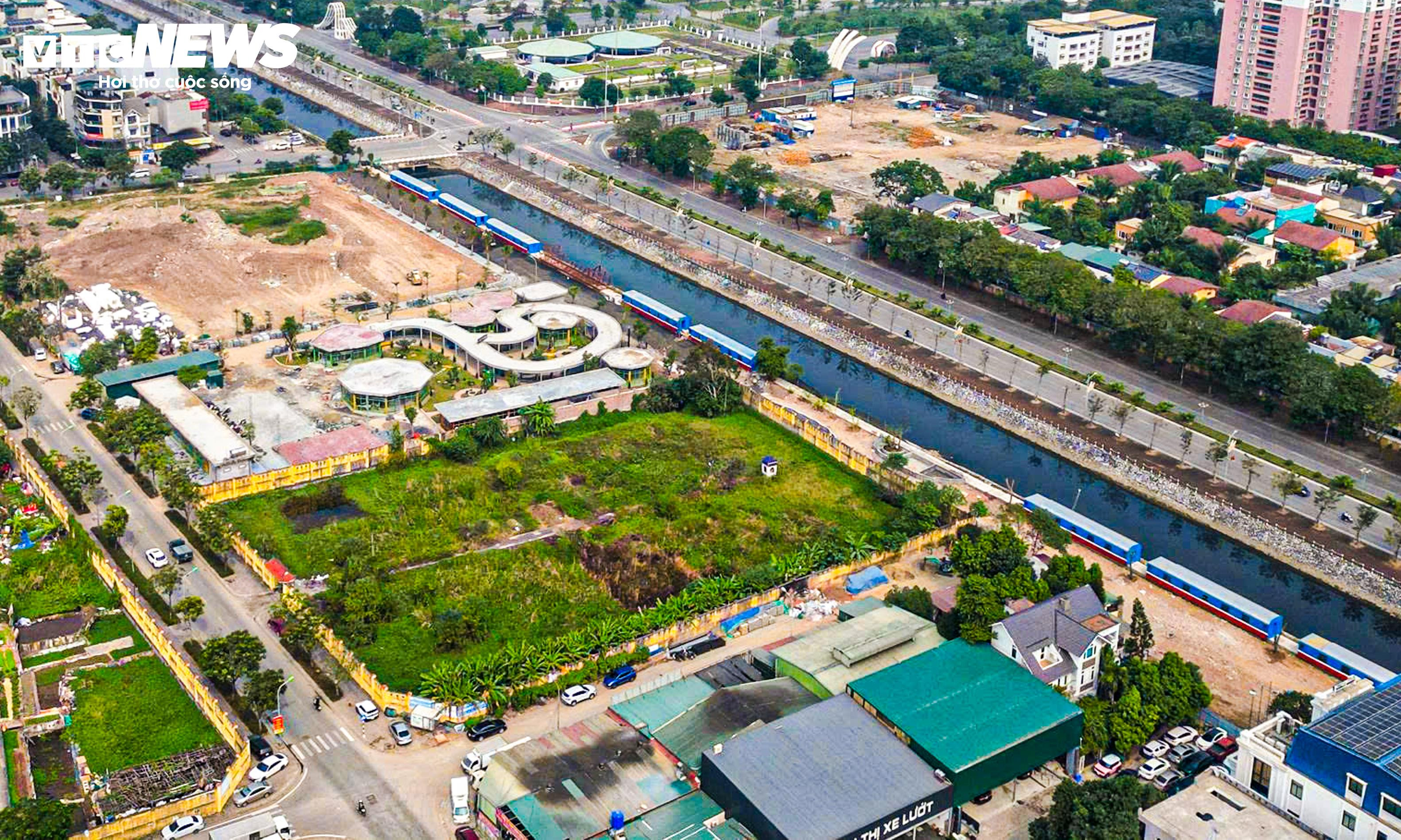 Mục sở thị khu nhà uốn lượn 'hình rắn' hiếm thấy tại làng nghề Lệ Mật - 3