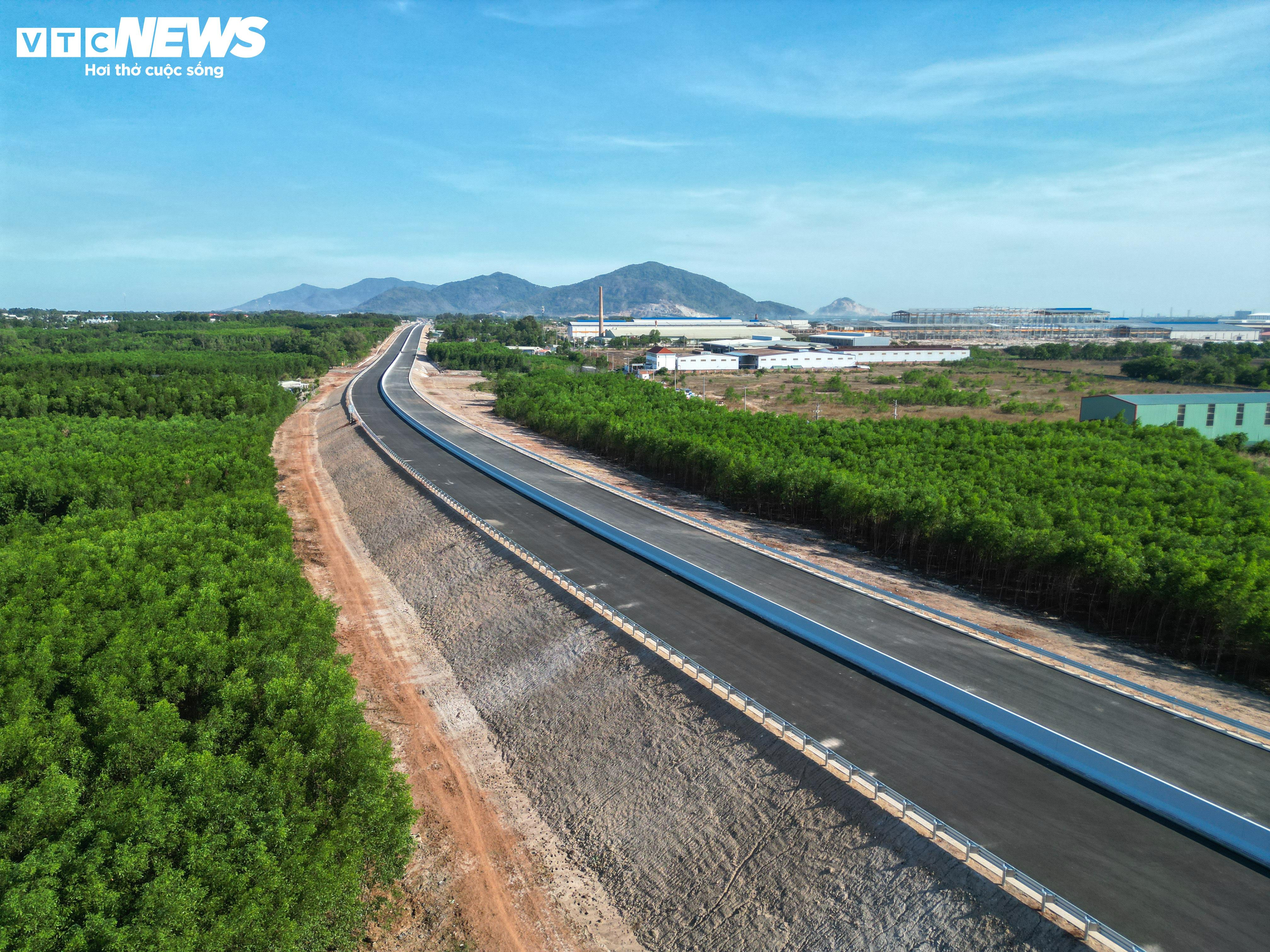Luchthaven Long Thanh staat op het punt geopend te worden. Hoe compleet zijn de verbindingsroutes? - 4