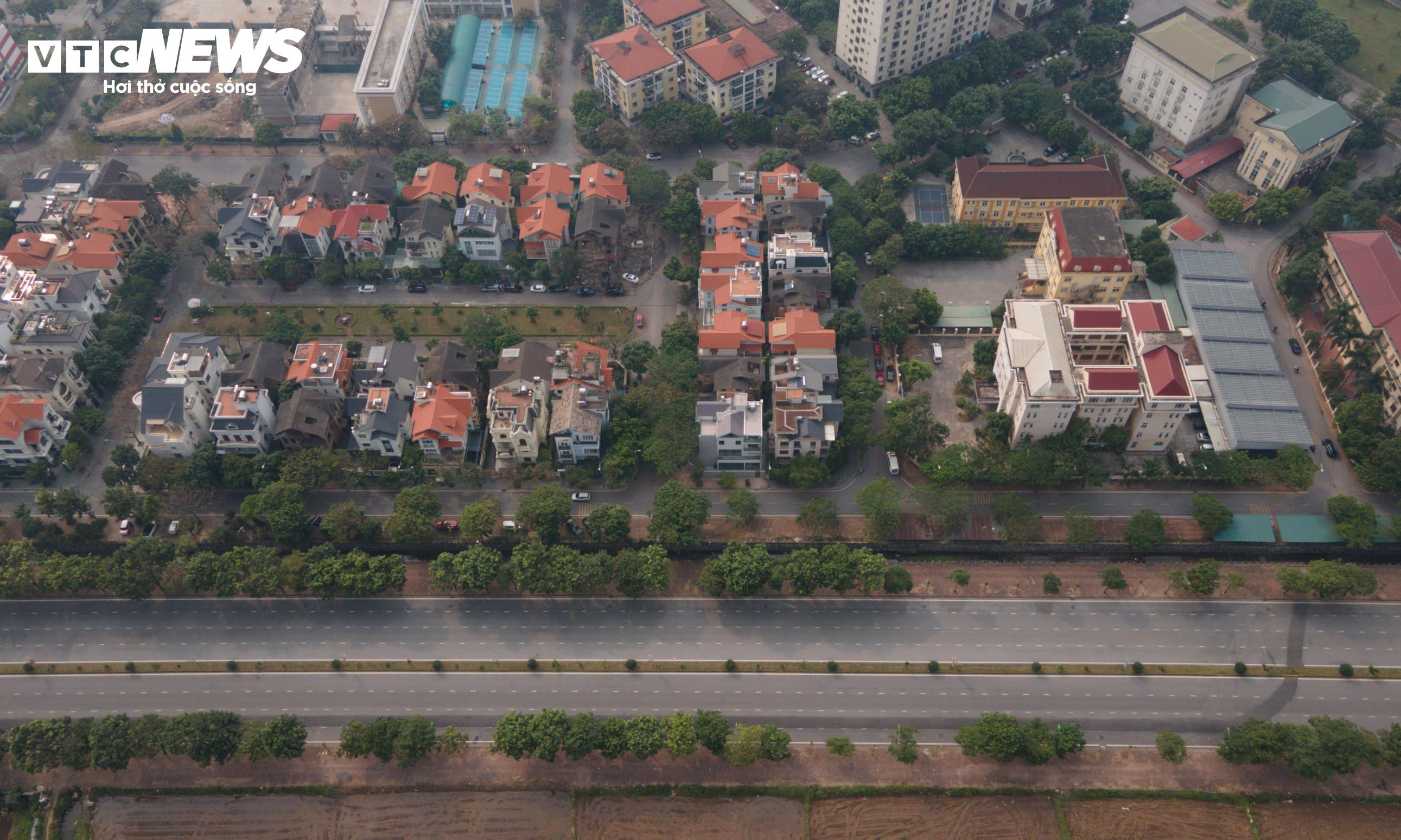 ហាណូយ៖ ផ្លូវ៨គន្លងនៅតែជាទីបញ្ចប់ក្រោយពេល៧ឆ្នាំ - ៤