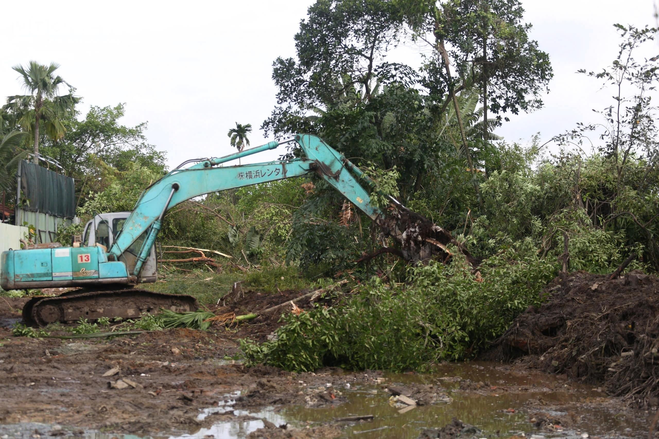Cận cảnh 'nút thắt' Vành đai 2 TP.HCM trước ngày tái khởi động - 8