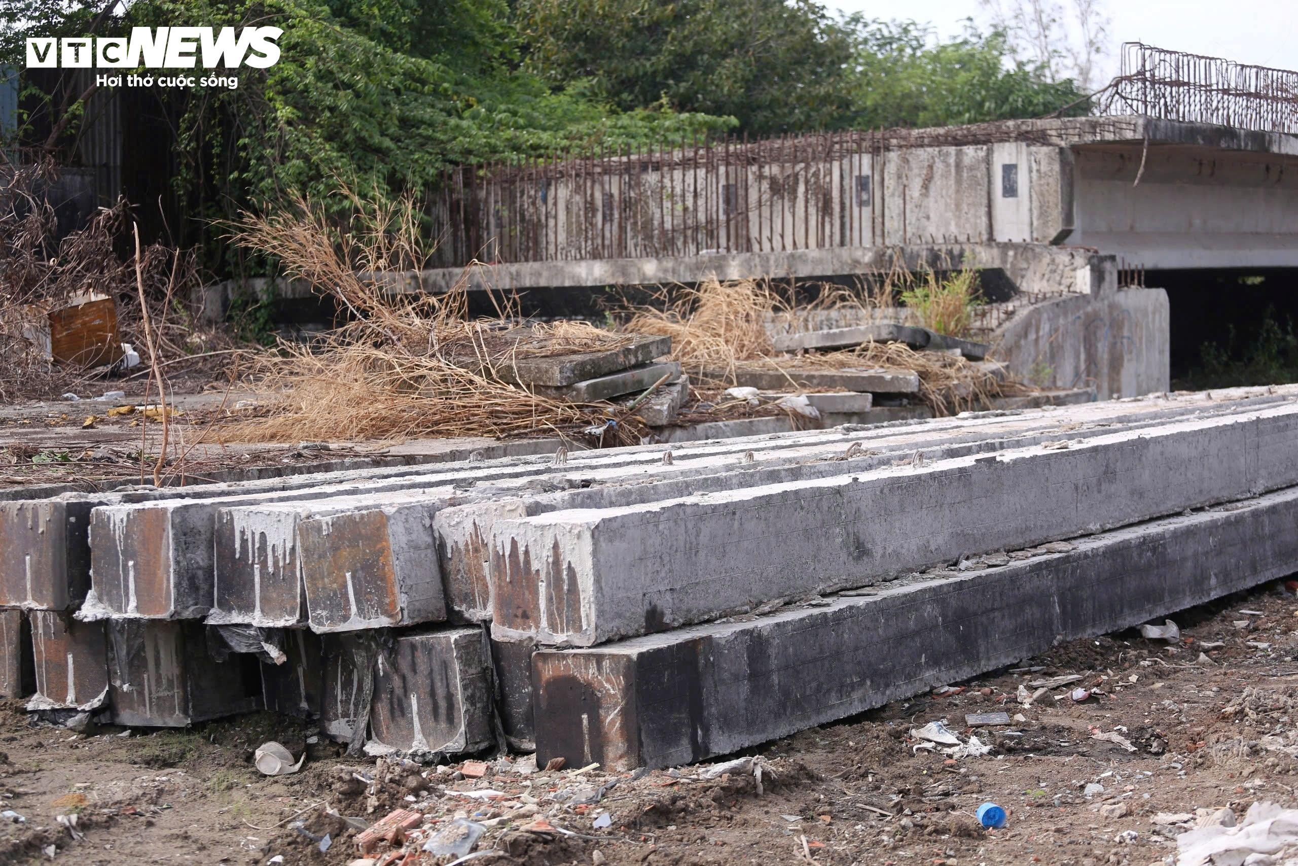 Cận cảnh 'nút thắt' Vành đai 2 TP.HCM trước ngày tái khởi động - 5