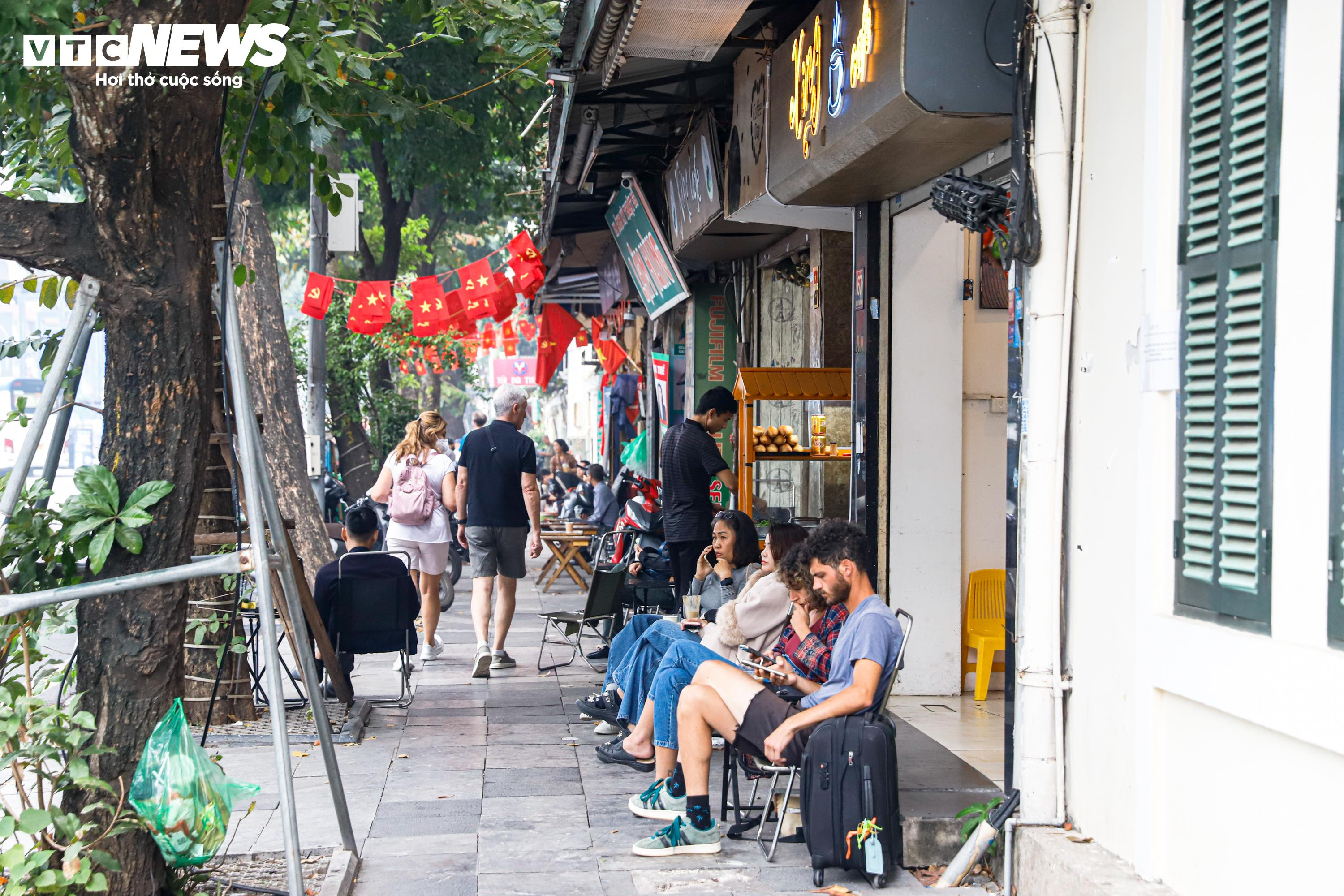 Hà Nội phá dỡ trụ sở cạnh hồ Hoàn Kiếm, chuẩn bị mặt bằng cho quảng trường mới - 15