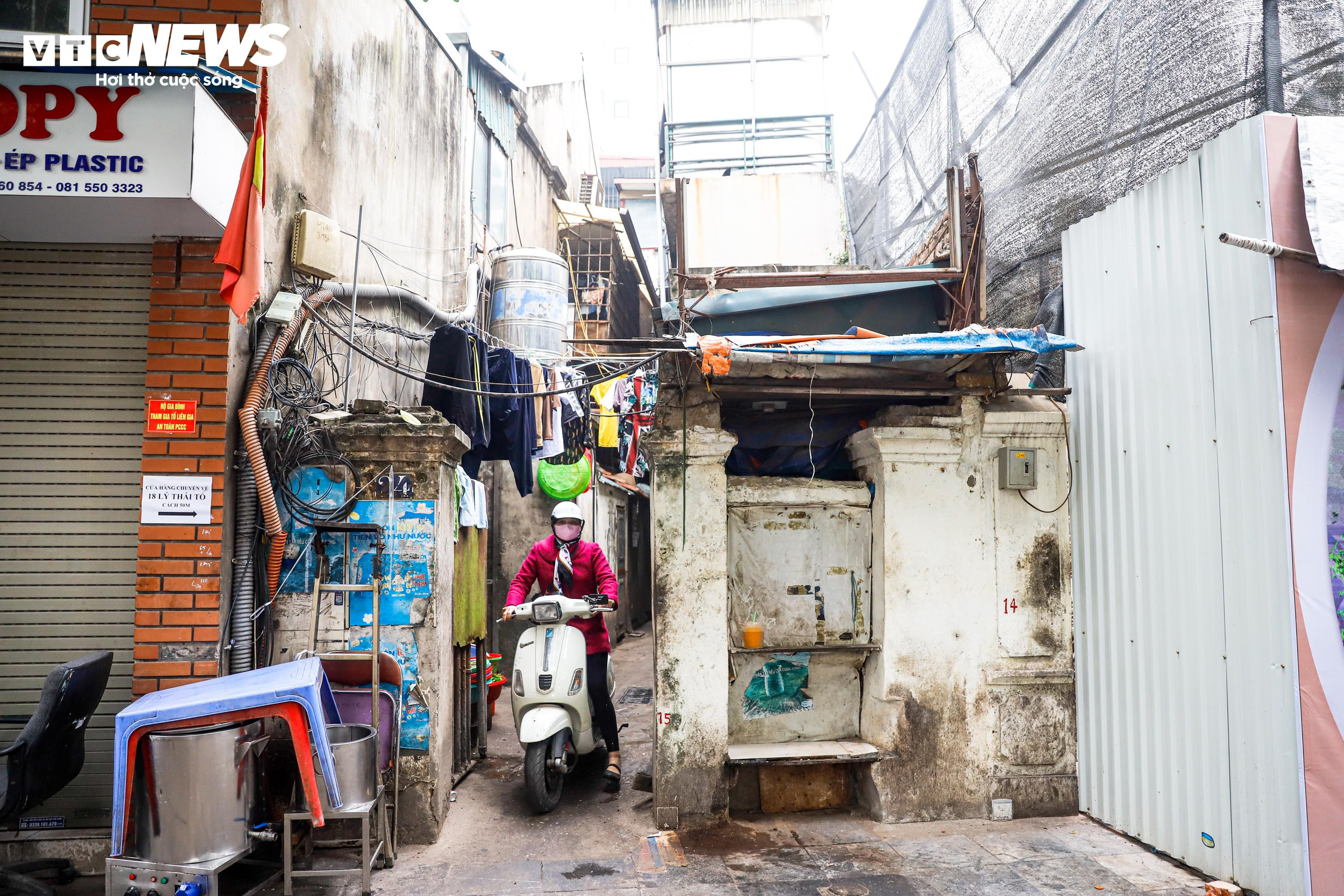 Hà Nội phá dỡ trụ sở cạnh hồ Hoàn Kiếm, chuẩn bị mặt bằng cho quảng trường mới - 13