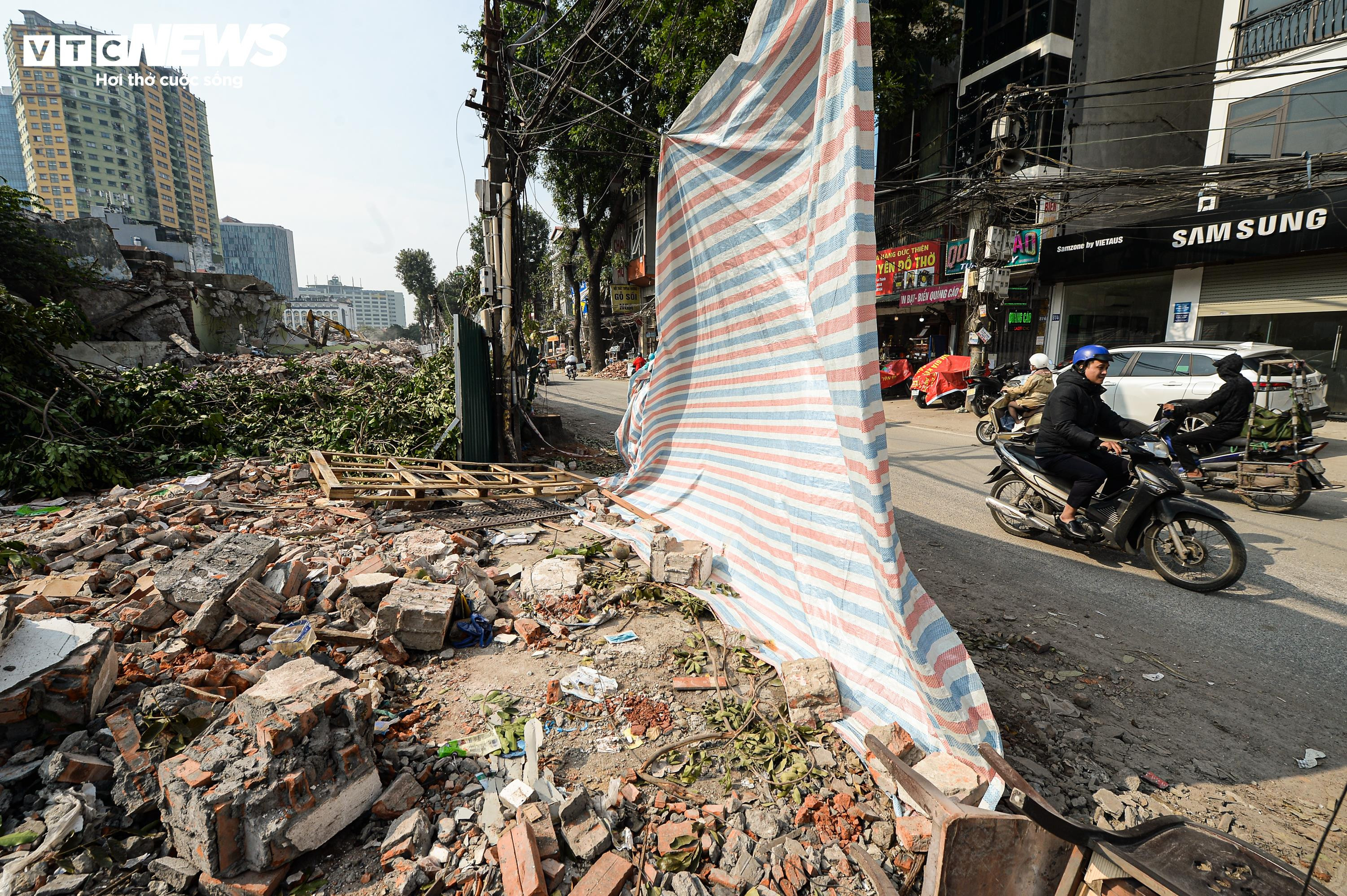 Đường 'đắt nhất hành tinh' lộ hình hài sau 20 ngày thần tốc giải phóng mặt bằng - 9